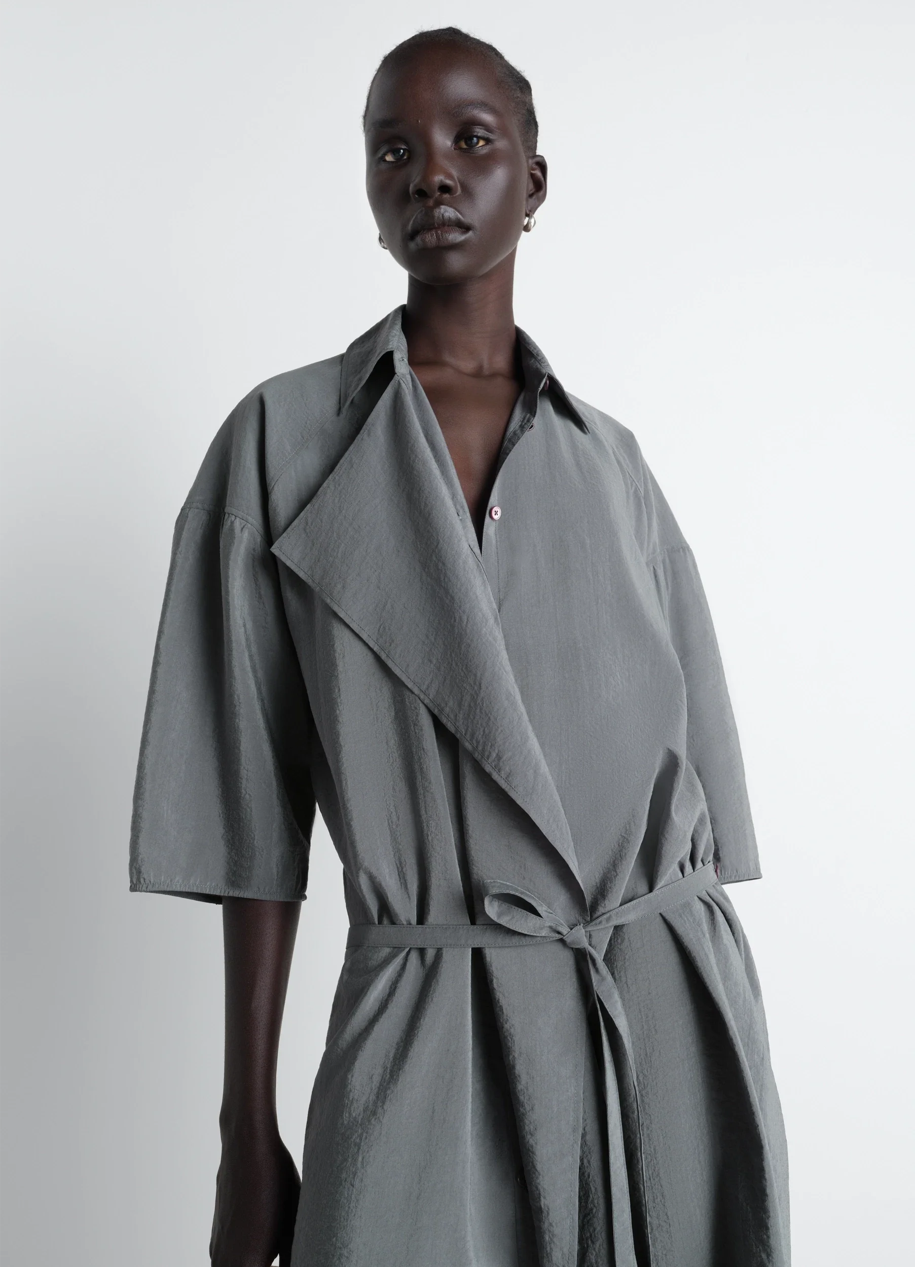 ASYMMETRICAL SHIRT DRESS IN DRY SILK - Image 2