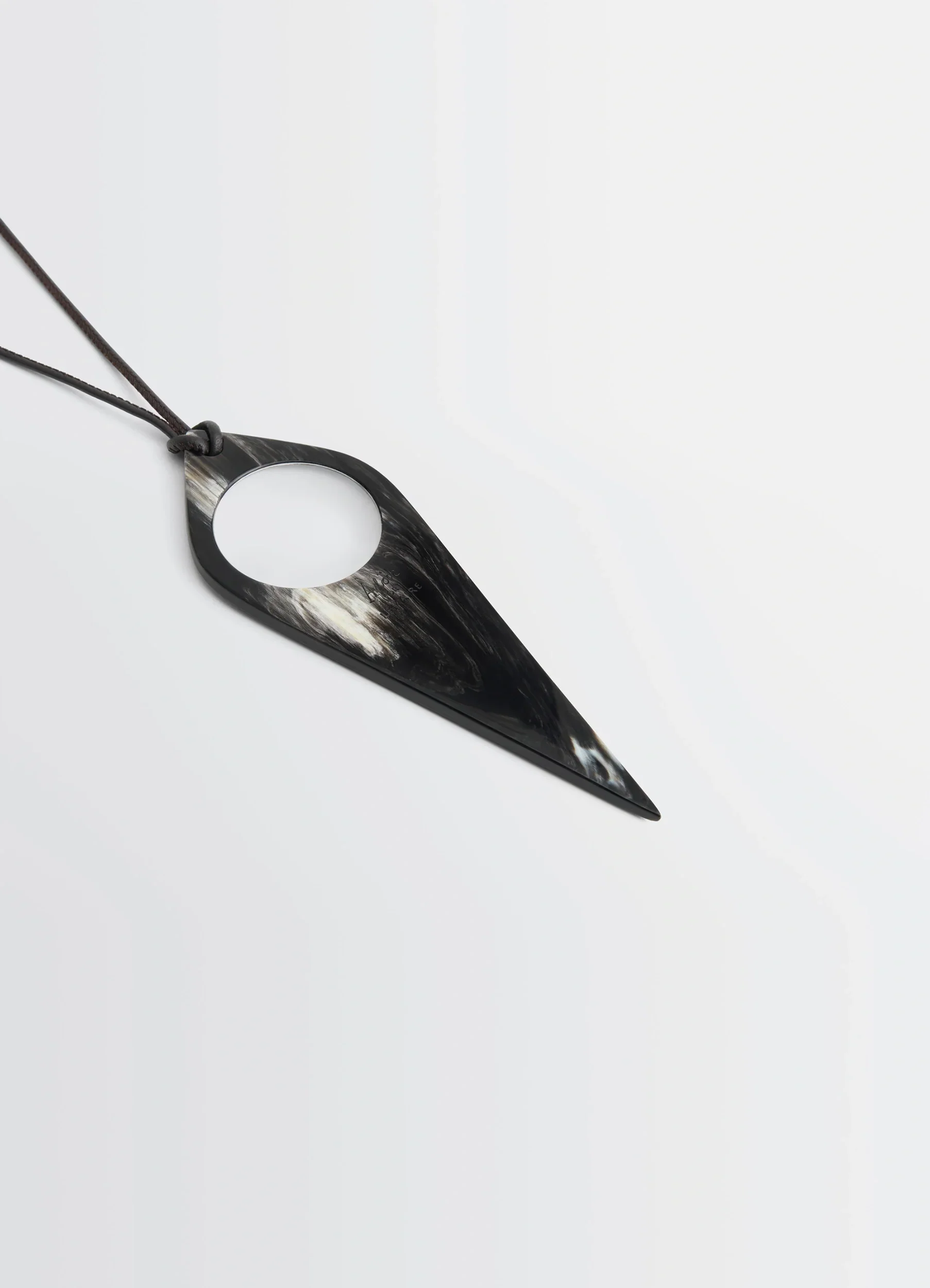 AUBOCK MAGNIFYING GLASS NECKLACE - Image 3