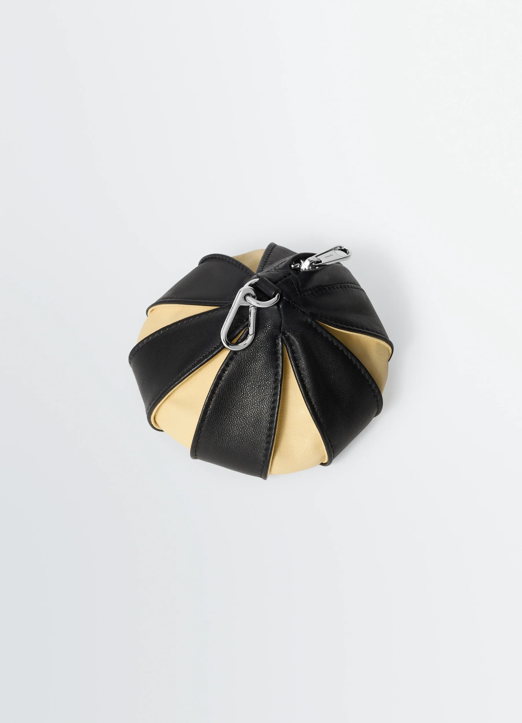 BALLOON BAG CHARM IN LEATHER - Image 4