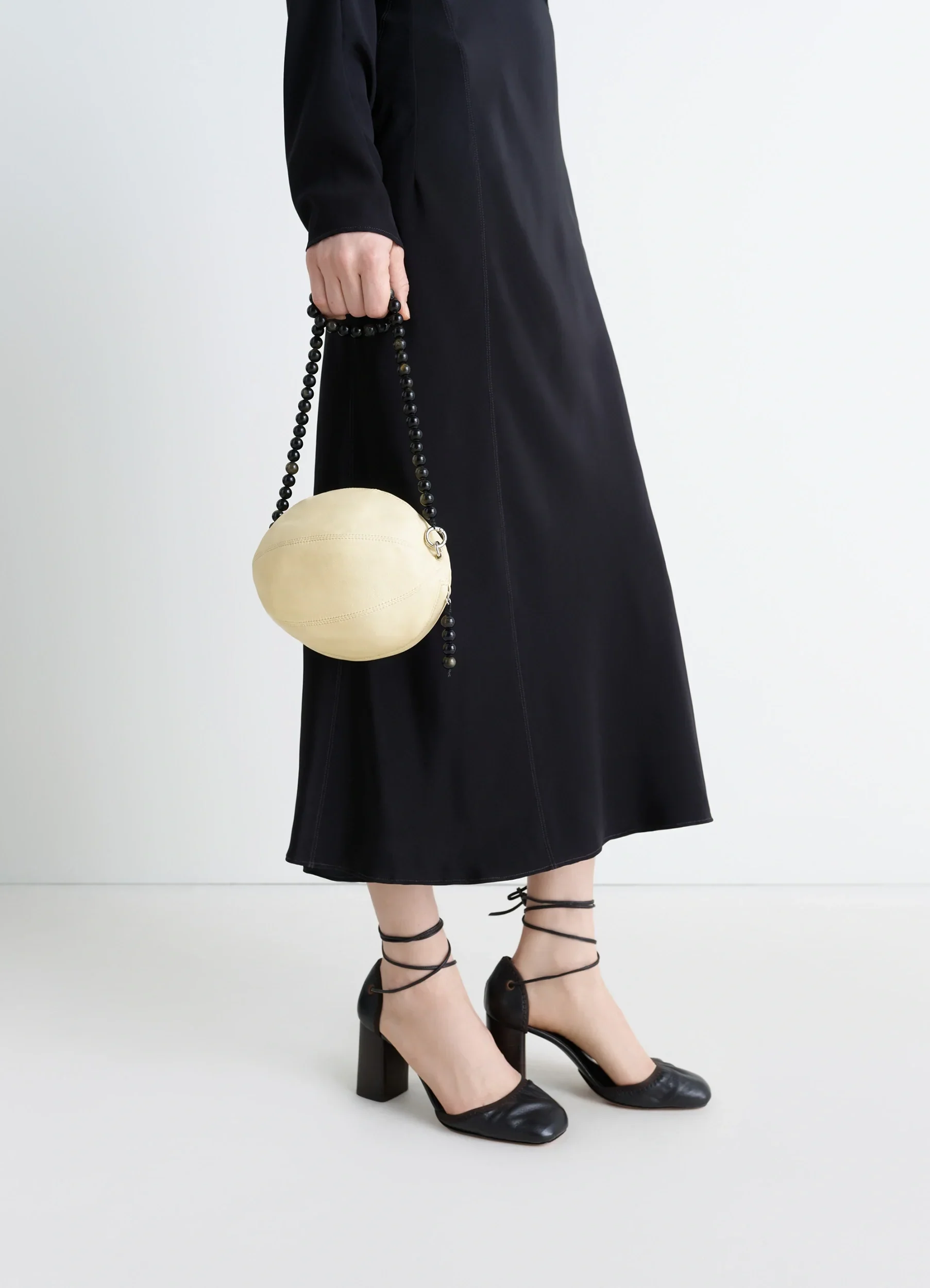 BALLOON POUCH IN LEATHER - Image 2