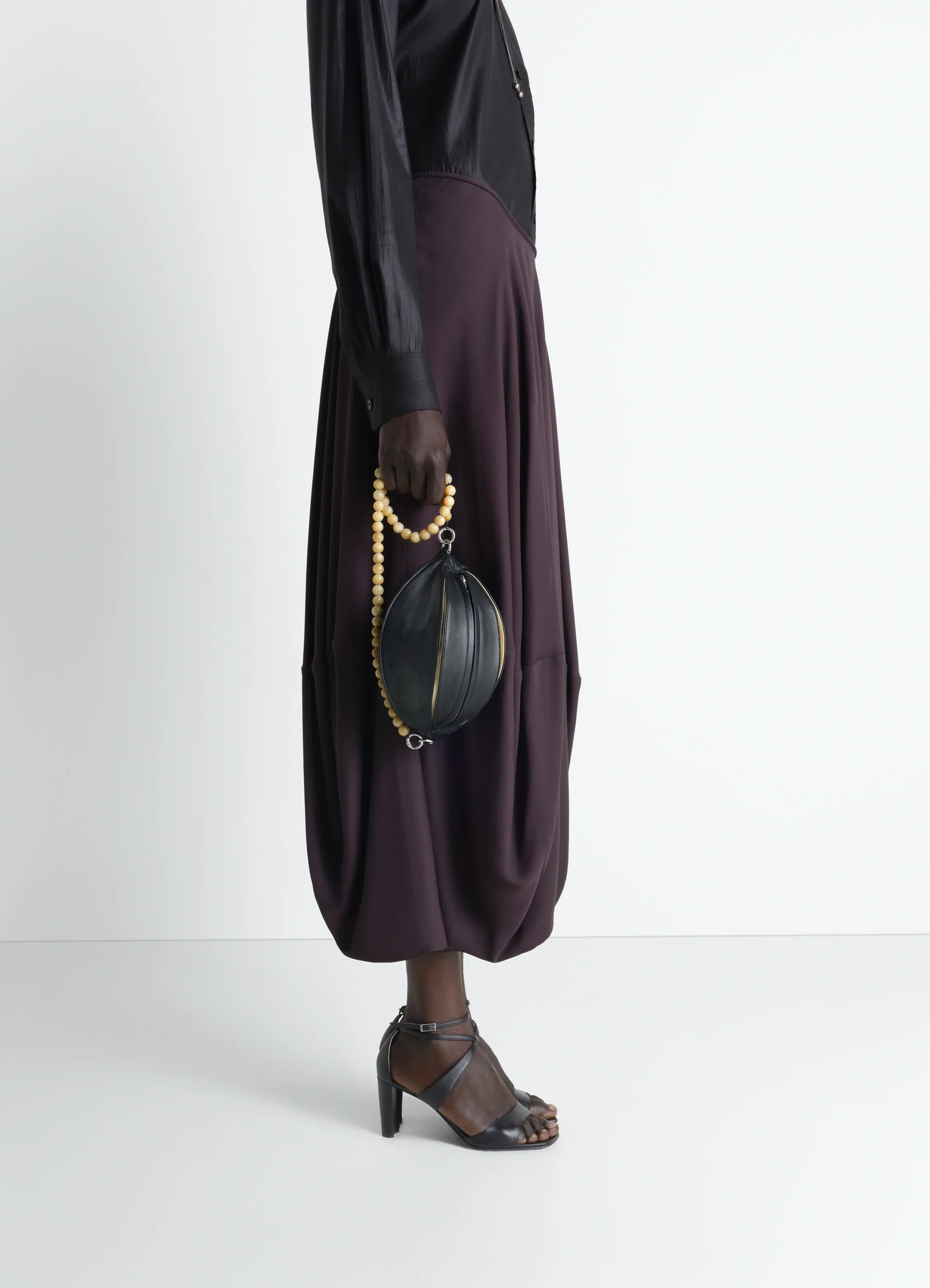 BALLOON SLITS BAG IN LEATHER - Image 2