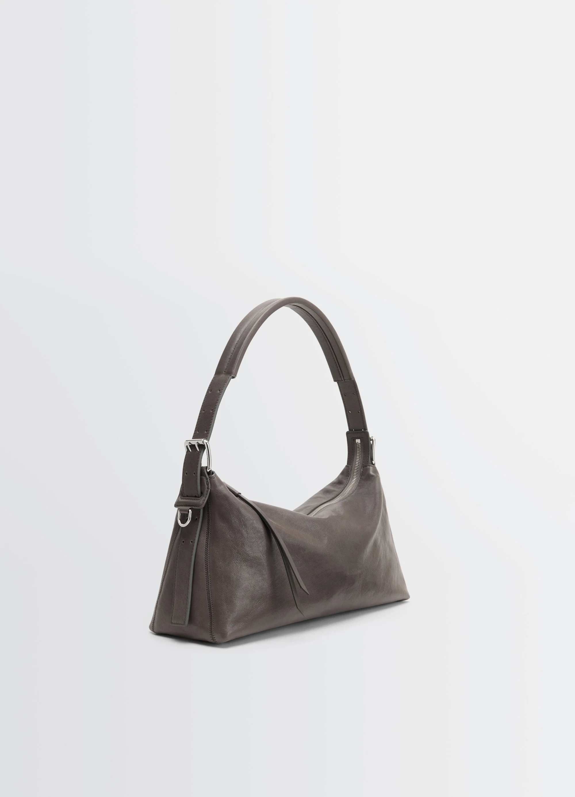 BELTED BAGUETTE BAG IN LEATHER - Image 4