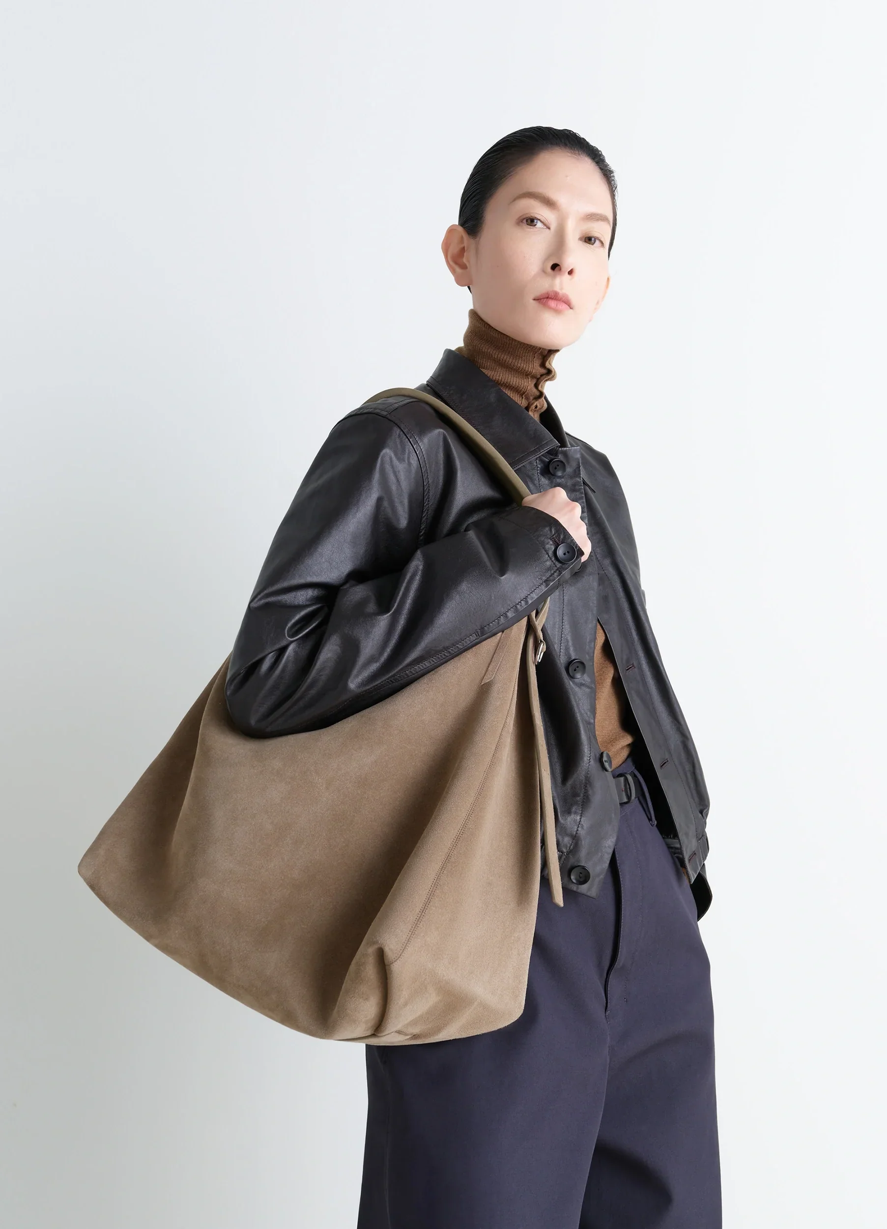 BELTED HOBO BAG IN SUEDE LEATHER - Image 2