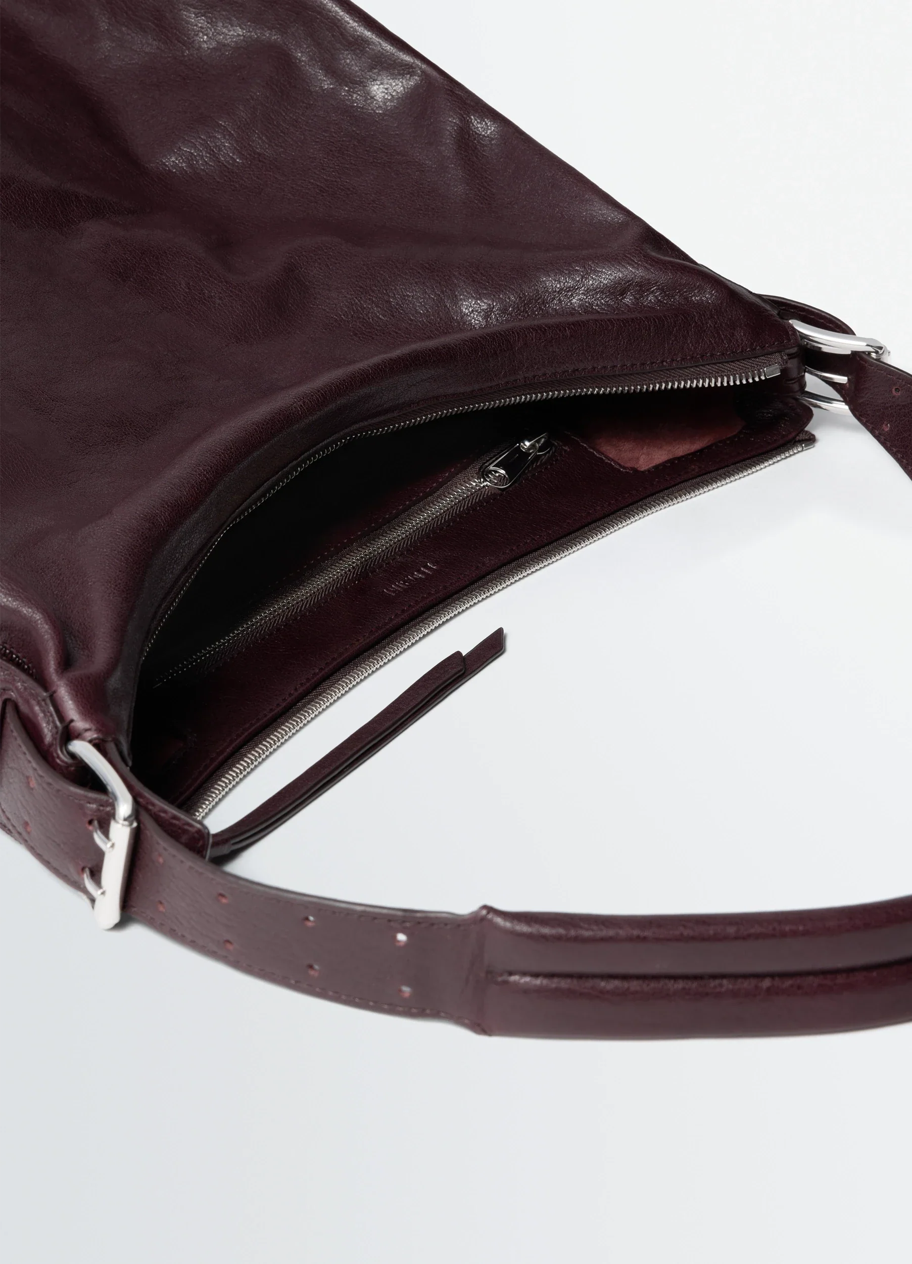 BELTED HOBO BAG IN LEATHER - Image 4