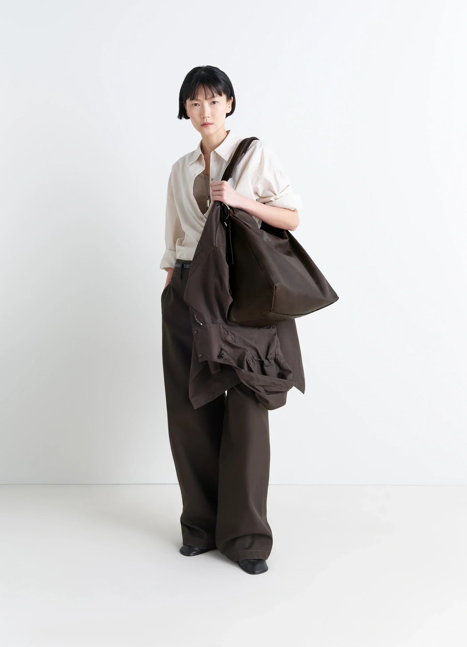 BELTED HOBO BAG IN LEATHER - Image 3