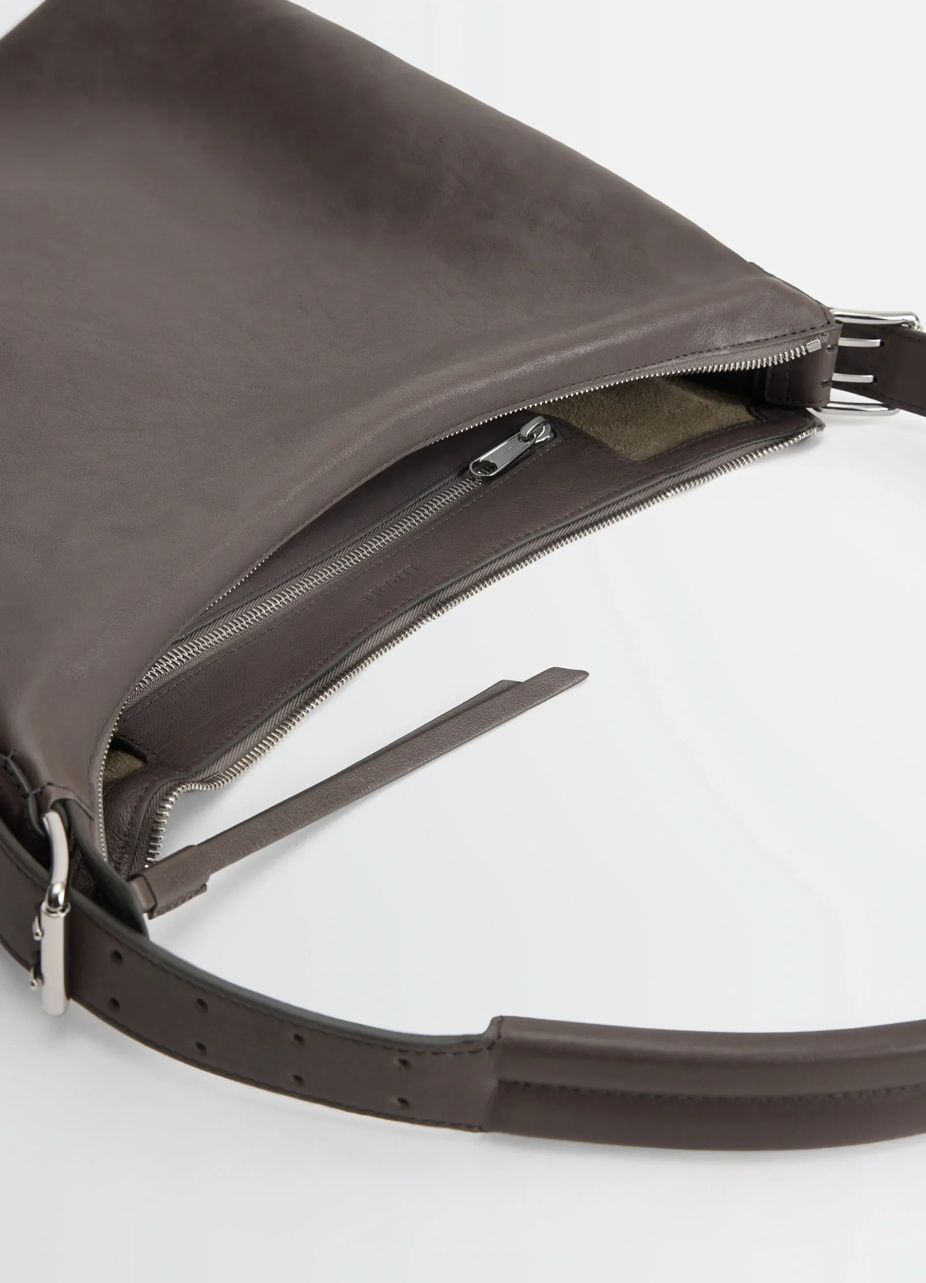BELTED HOBO BAG IN LEATHER - Image 5