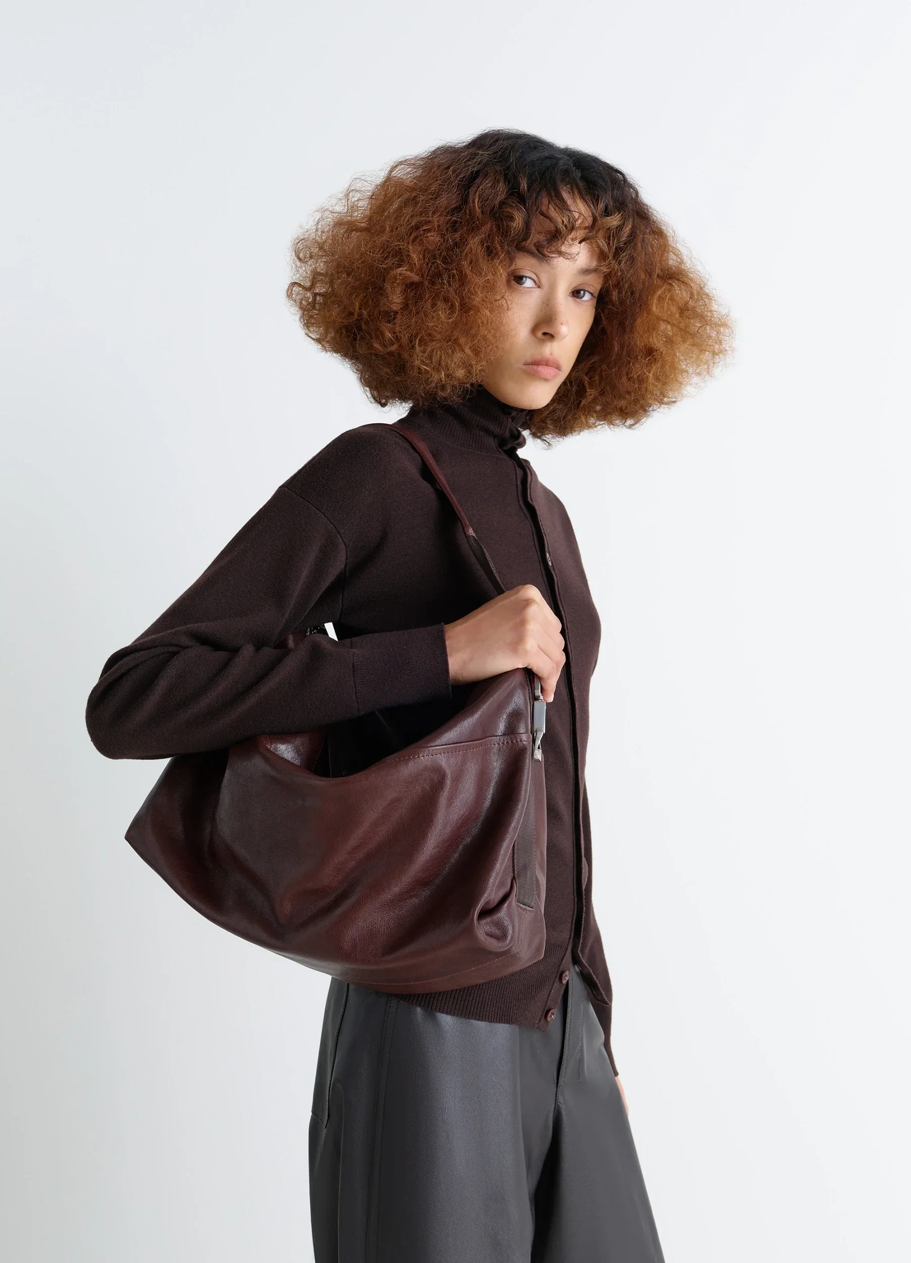 BERLINGOT HOBO BAG IN LEATHER - Image 2