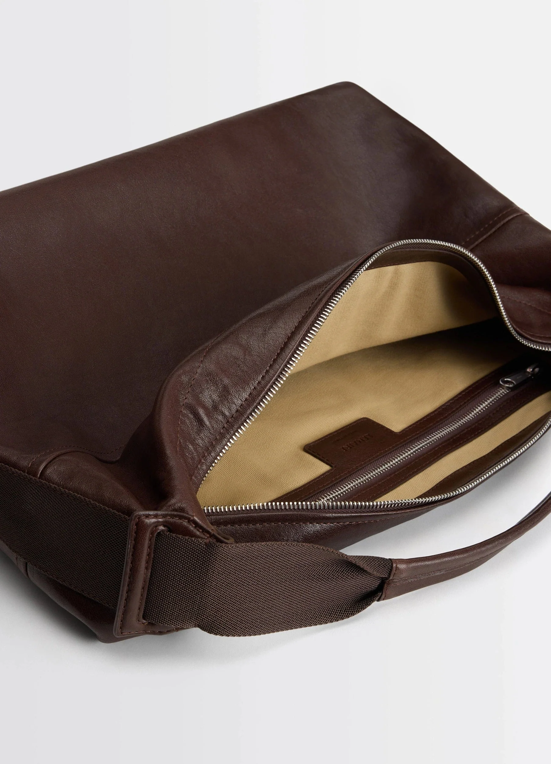 BERLINGOT HOBO BAG IN LEATHER - Image 5