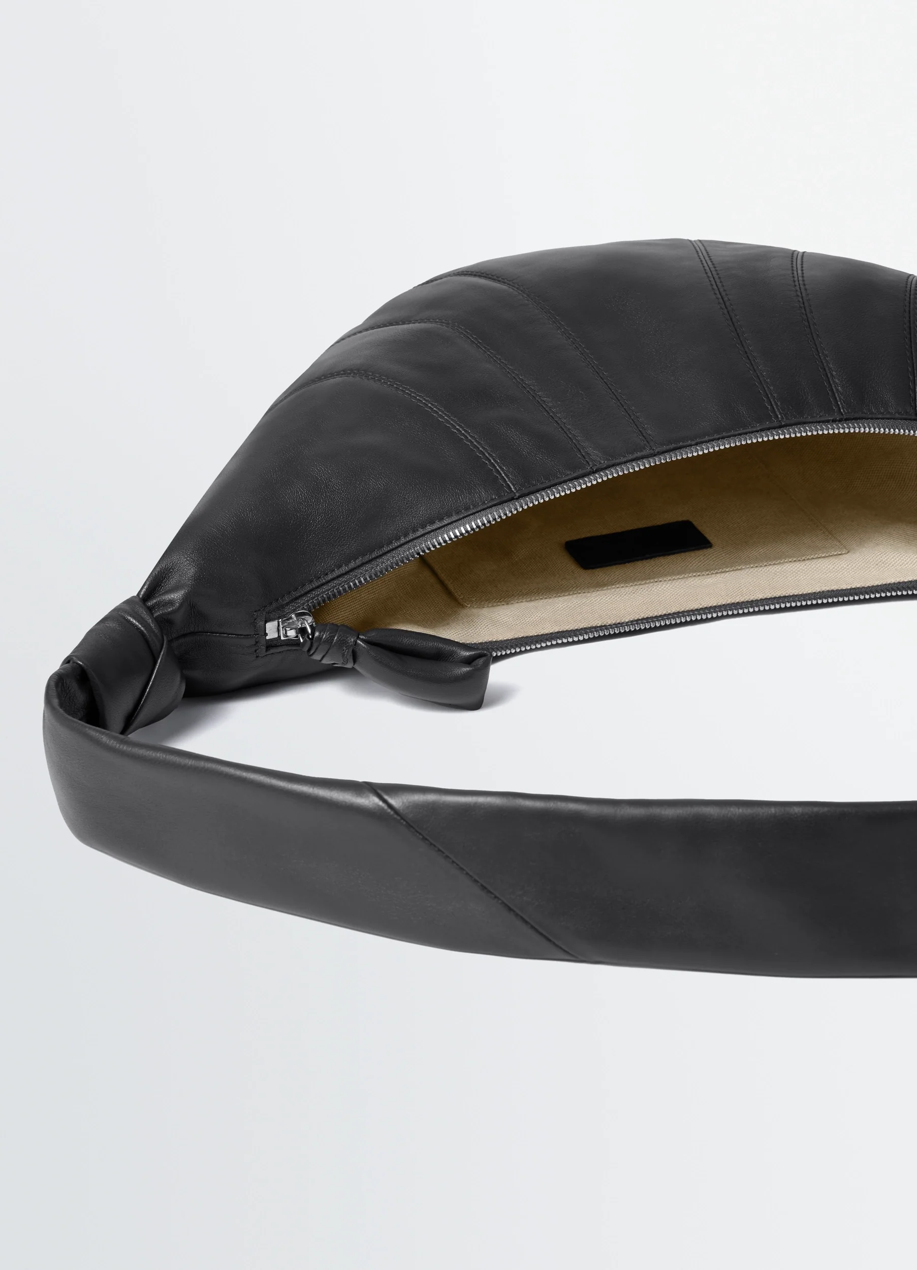 MEDIUM CROISSANT BAG IN LEATHER - Image 4