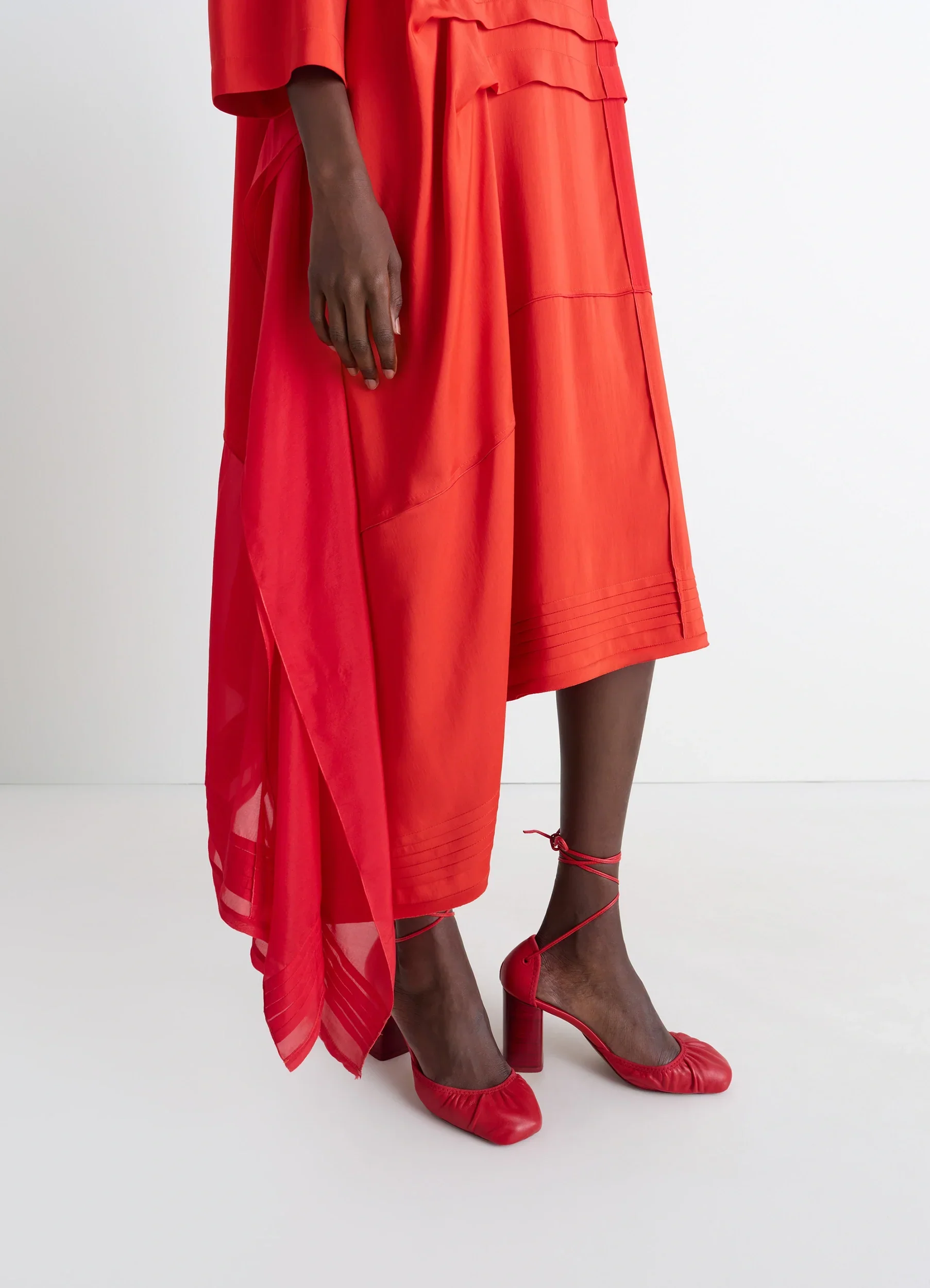 BLOUSE DRESS WITH PLEATS IN SILK - Image 2