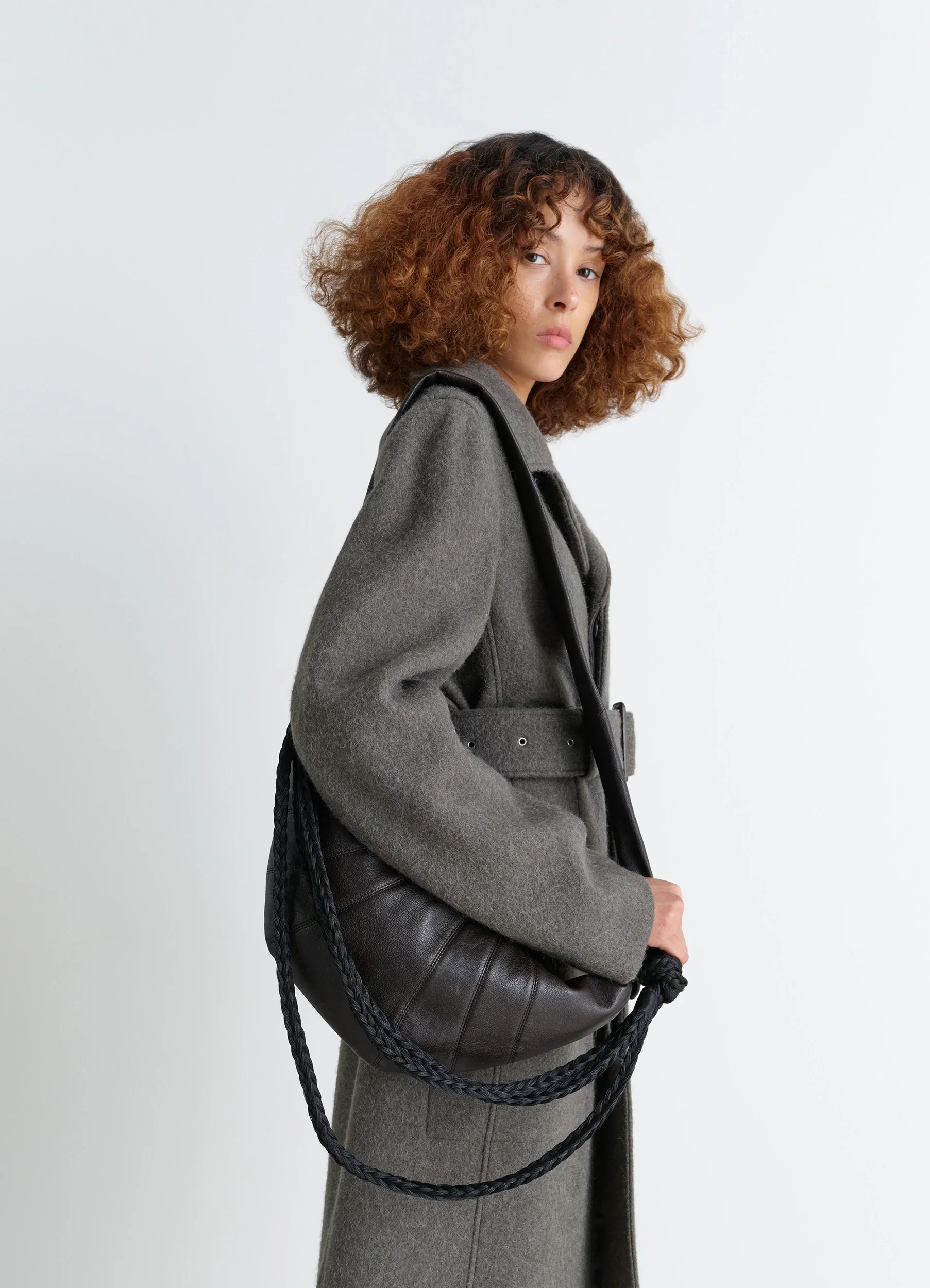 BRAID MEDIUM CROISSANT BAG IN LEATHER - Image 2