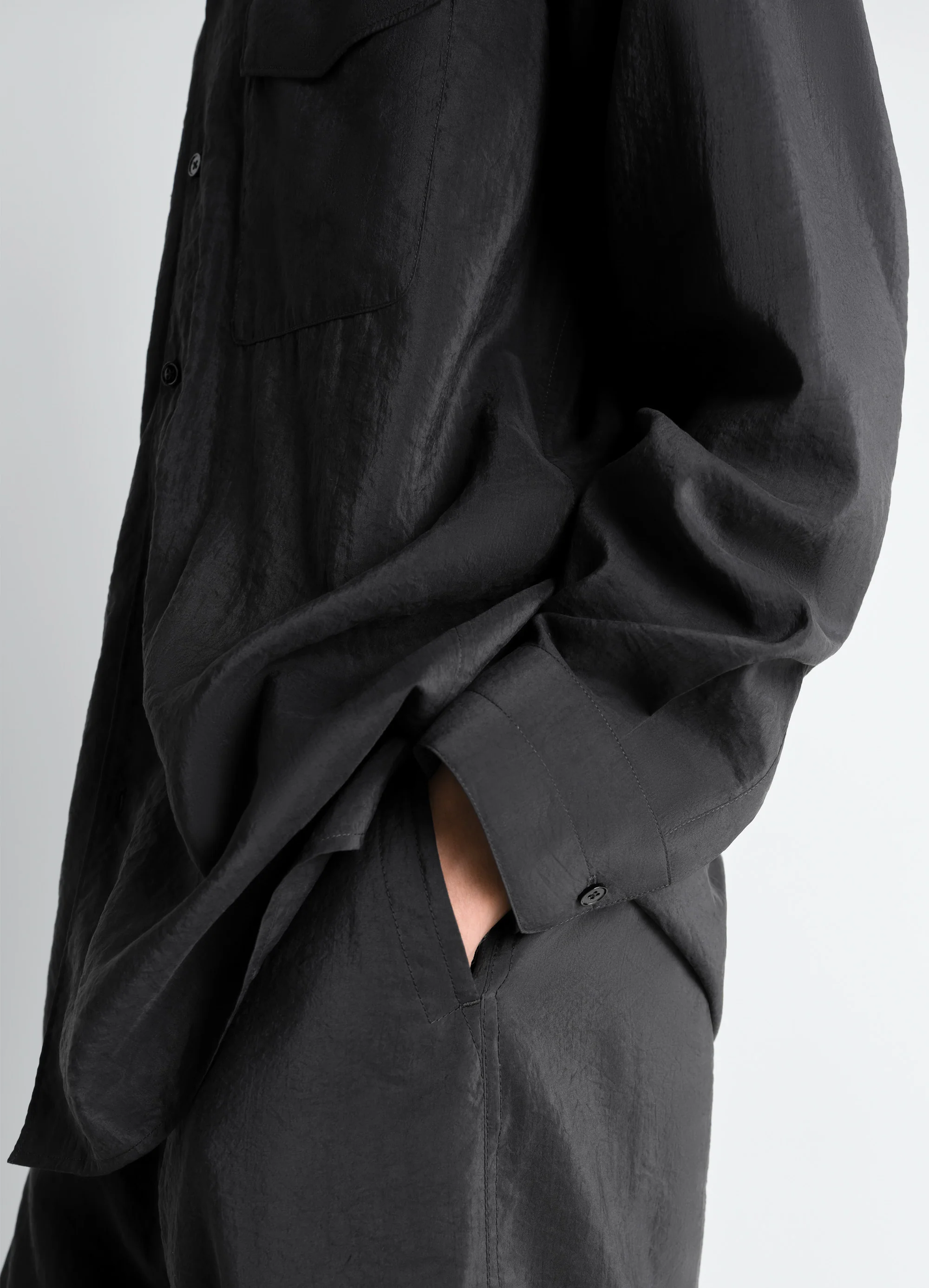 CONVERTIBLE COLLAR SHIRT IN DRY SILK - Image 3