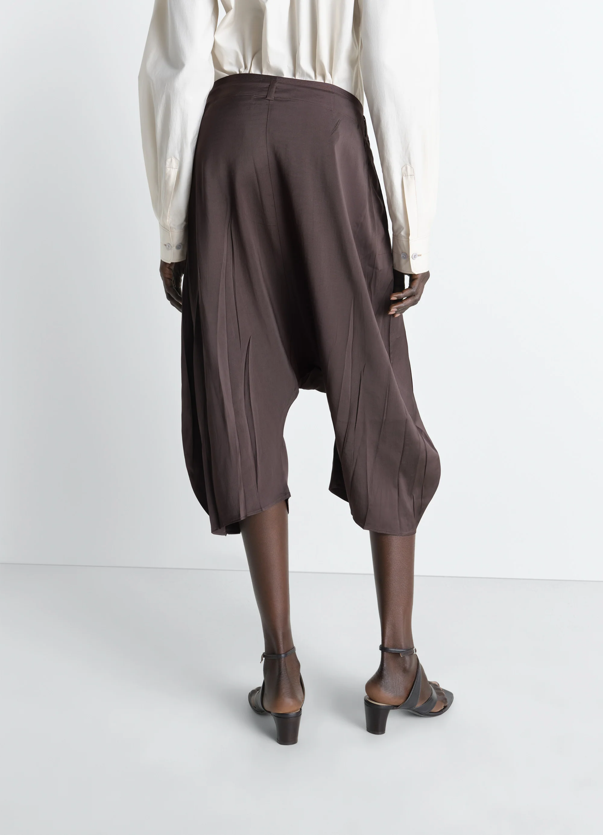 CREASED DROPPED CROTCH BERMUDAS IN POLY VISCOSE TWILL - Image 5