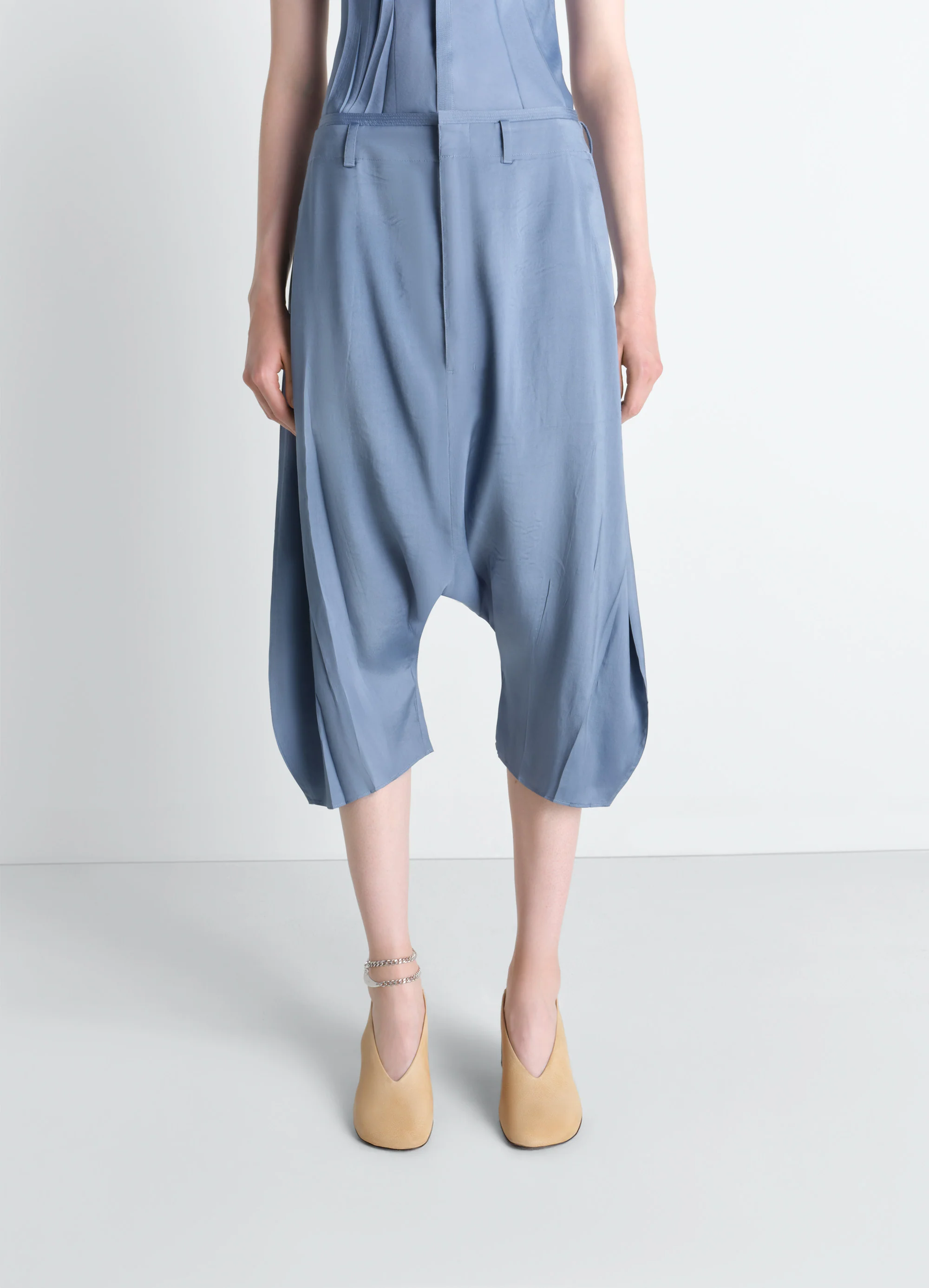 CREASED DROPPED CROTCH BERMUDAS IN POLY VISCOSE TWILL - Image 2