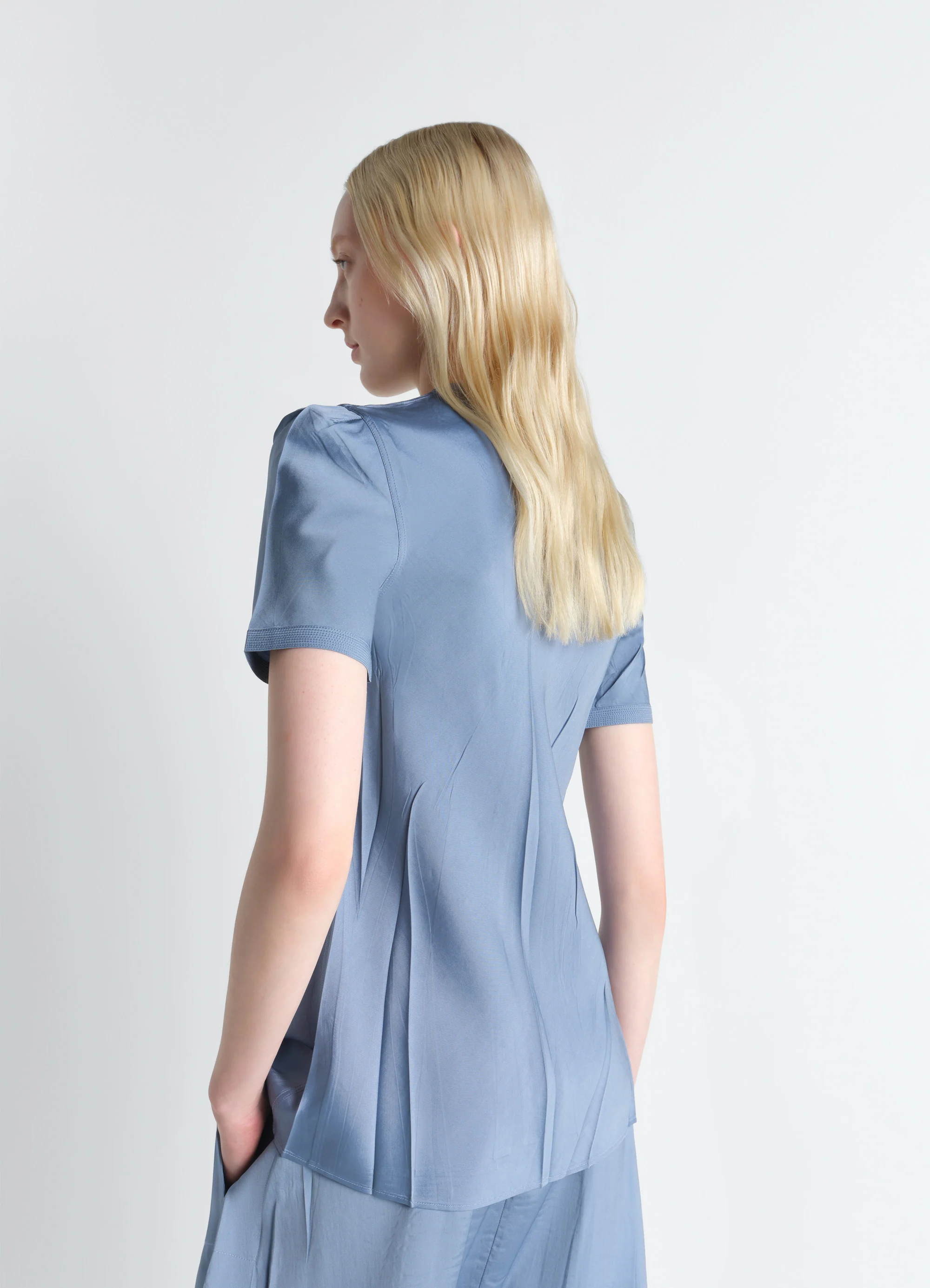 CREASED FITTED SHIRT IN POLY VISCOSE TWILL - Image 3