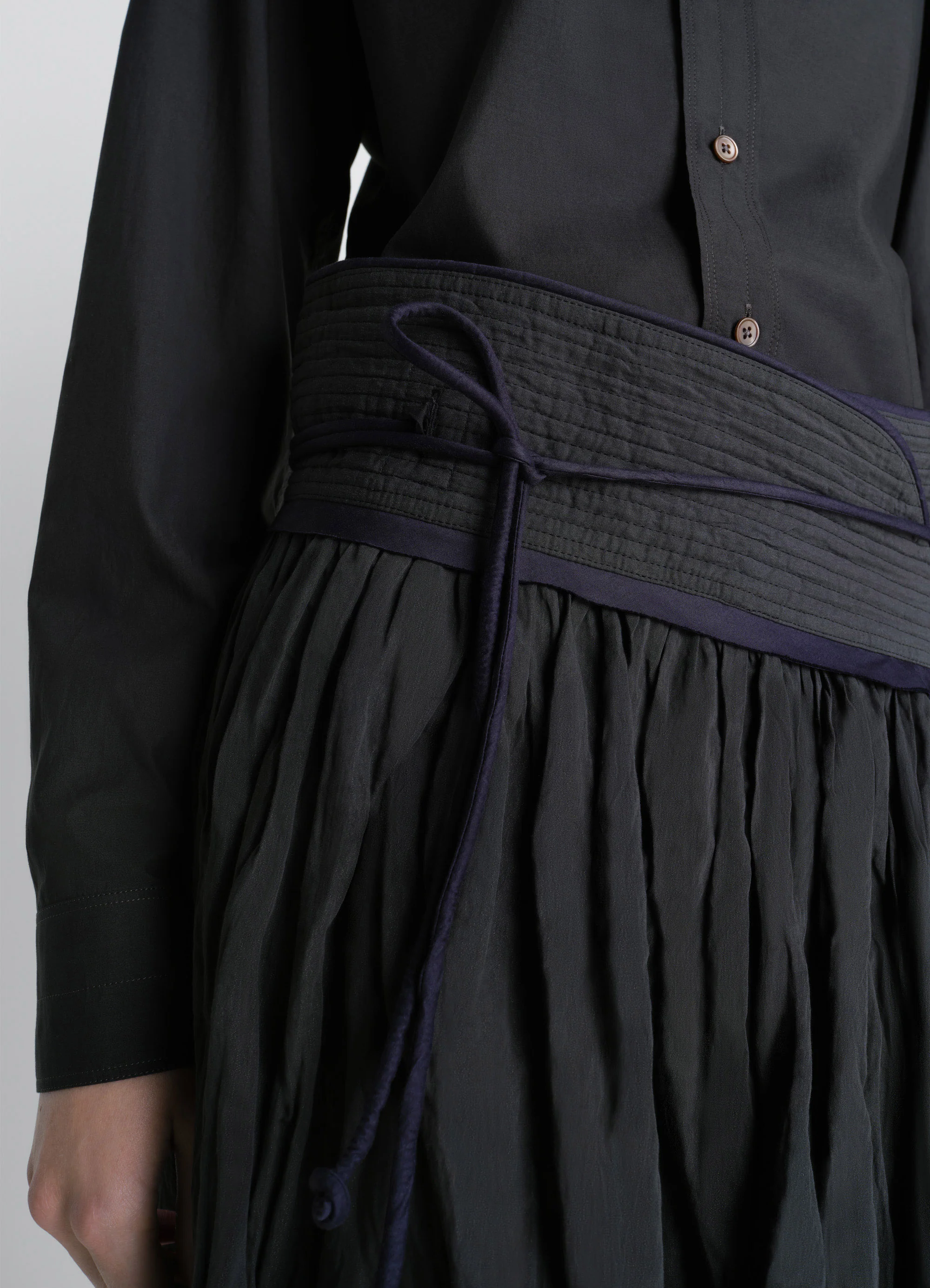 CRINKLED WRAP SKIRT IN CRINKLED COTTON METAL - Image 3