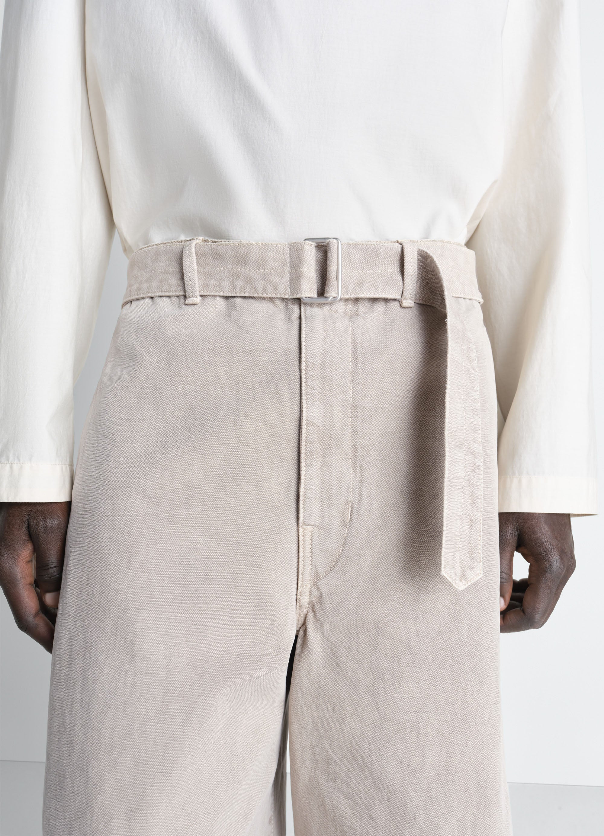 DENIM SHORT IN HEAVY BROKEN TWILL SNOW - Image 3