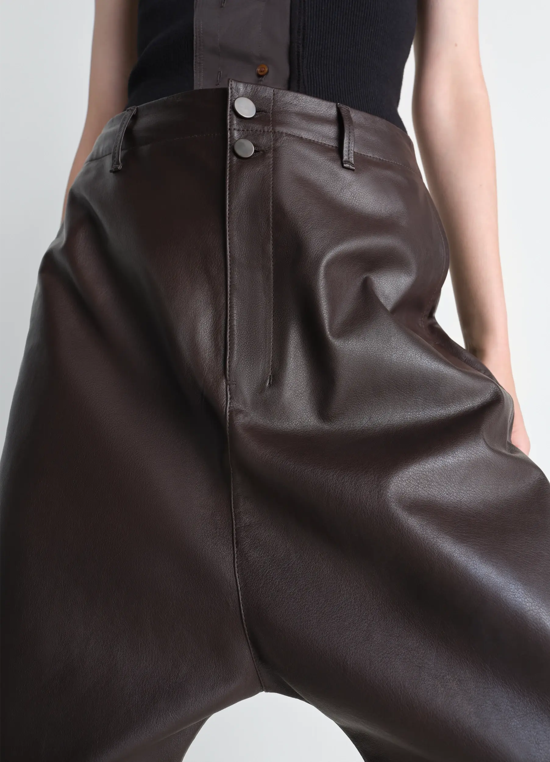DROPPED CROTCH LEATHER BERMUDAS - Image 3