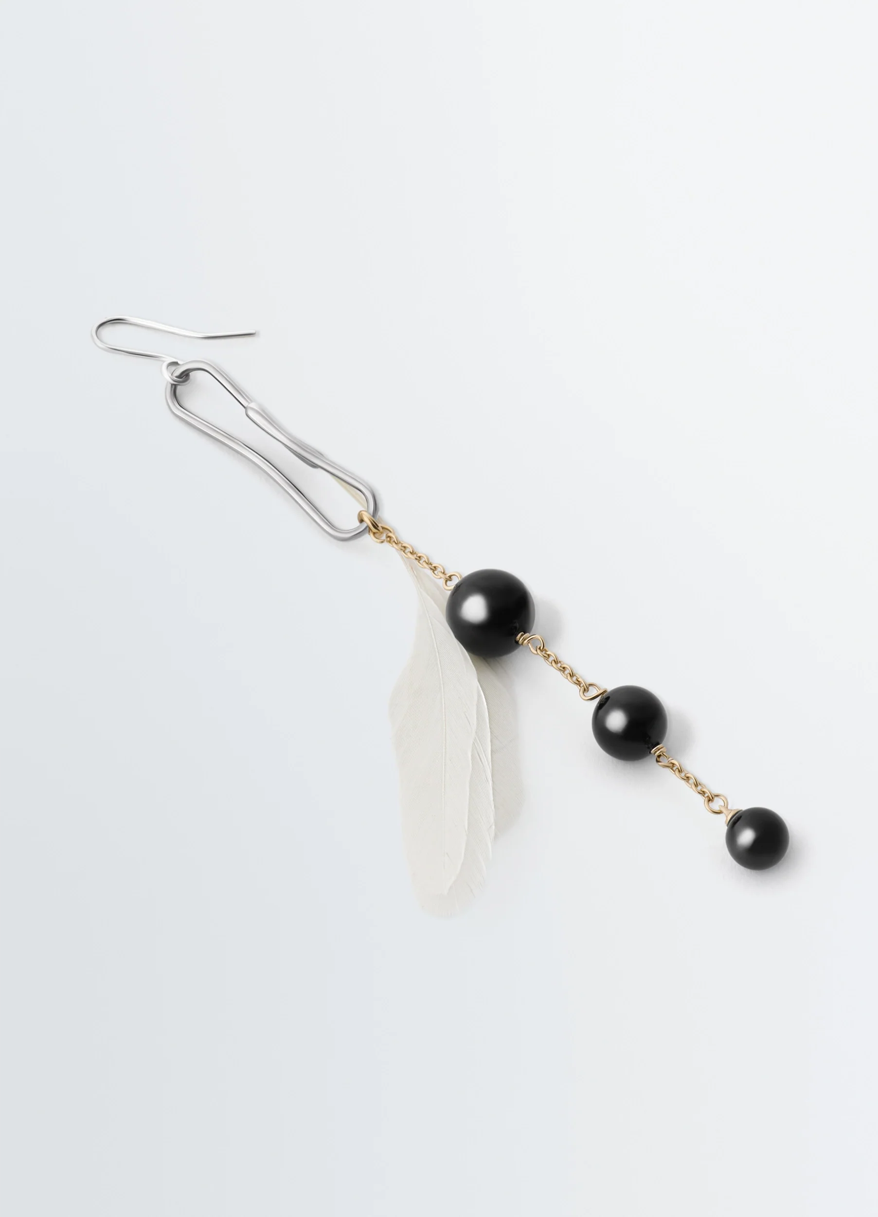 DOT EARRING WITH ONYX AND ROOSTER FEATHER - Image 3
