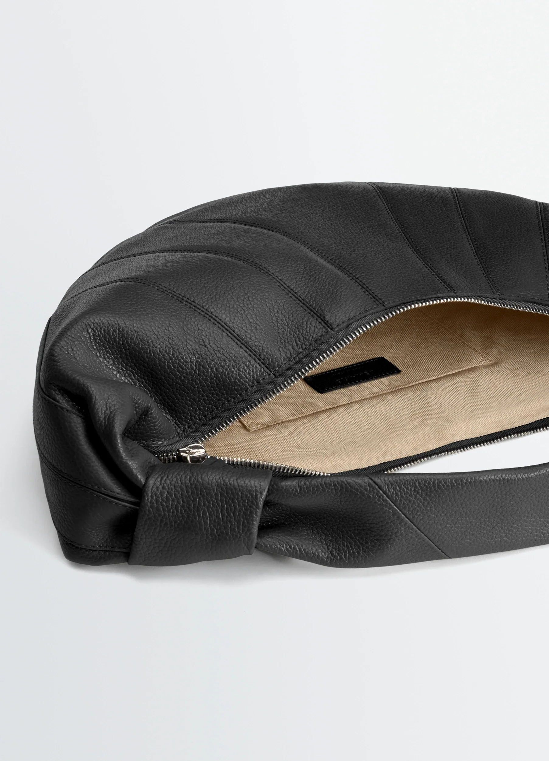 FORTUNE CROISSANT BAG IN LEATHER - Image 4