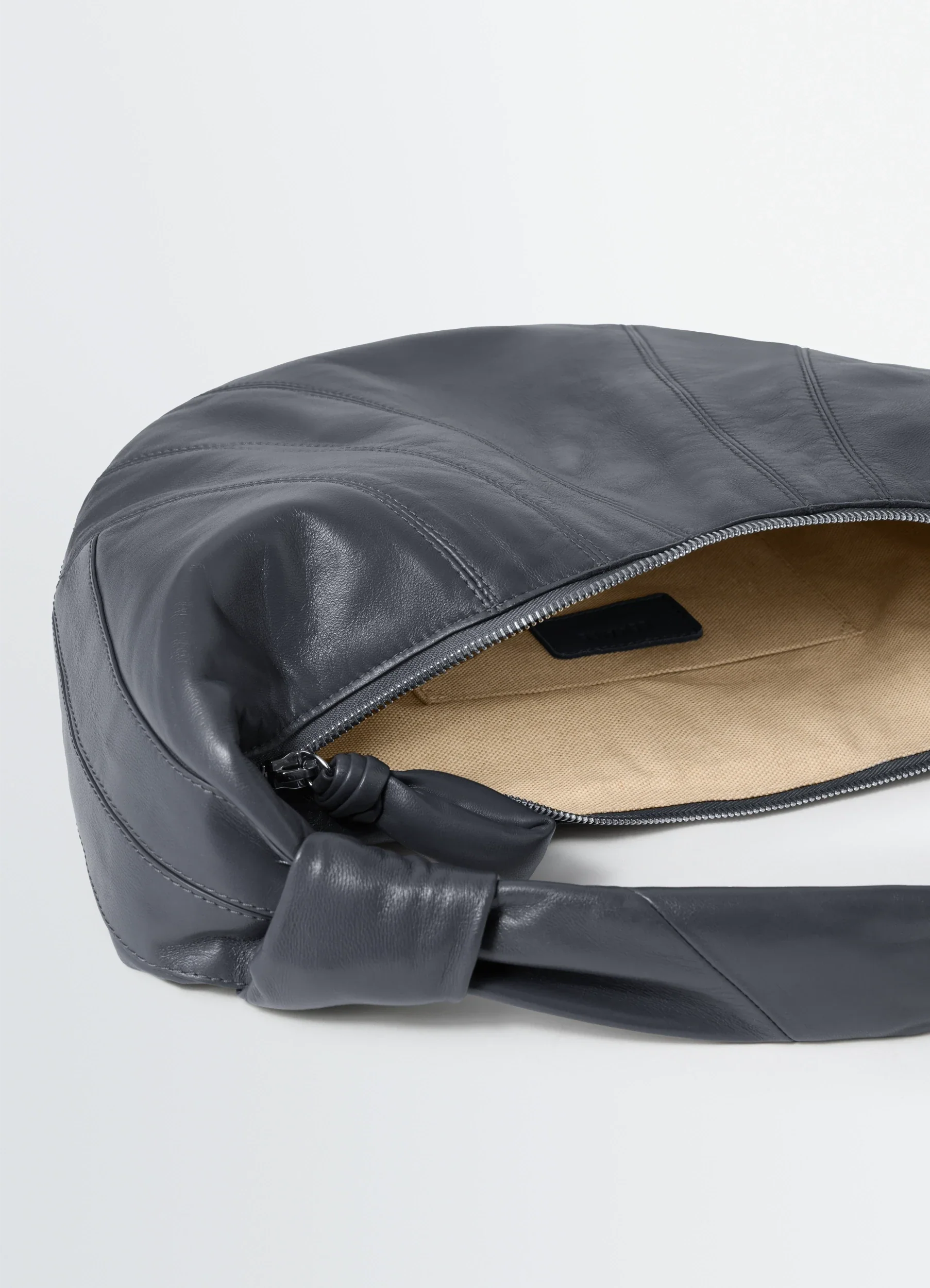 FORTUNE CROISSANT BAG IN LEATHER - Image 4