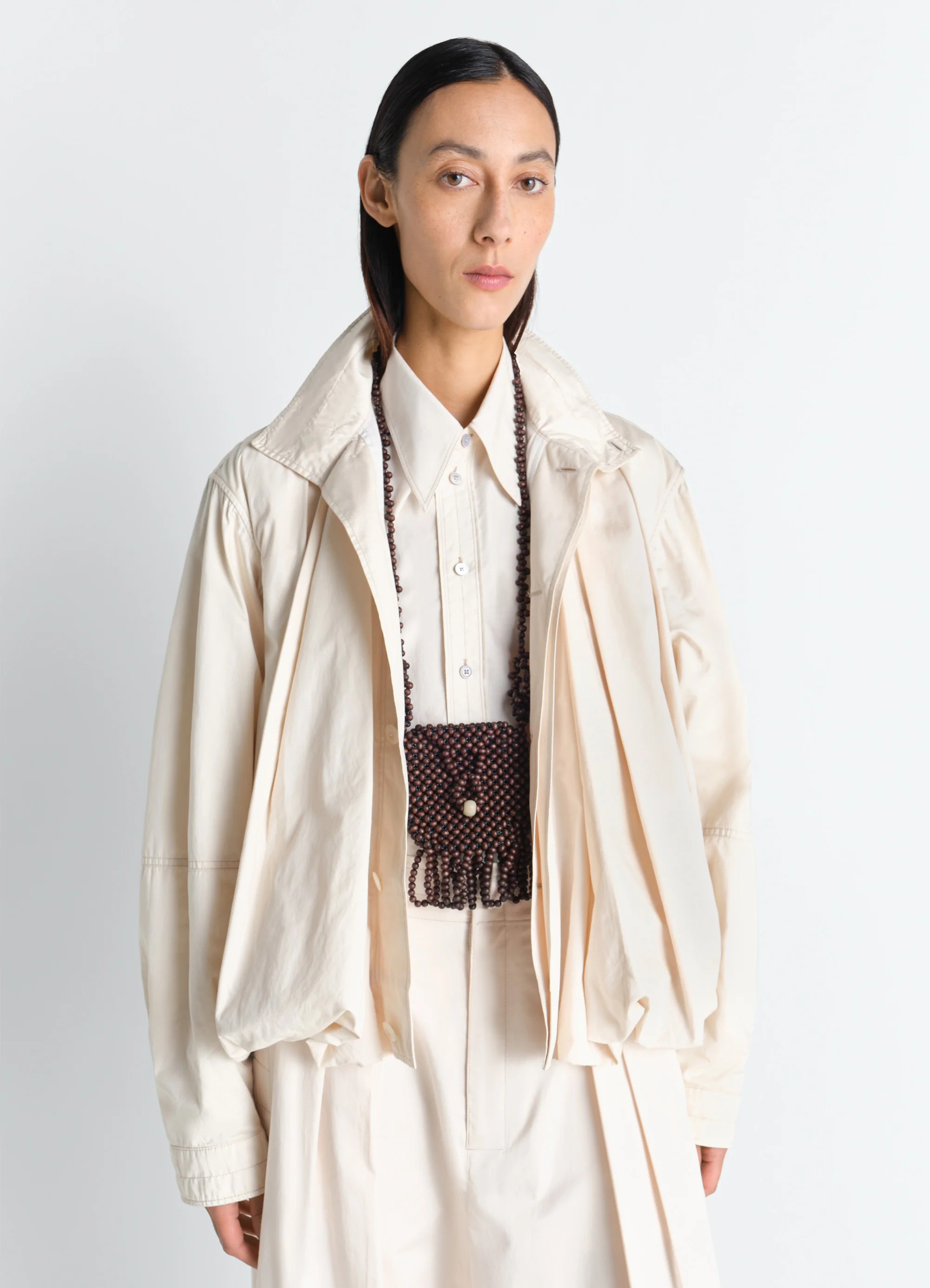 GRIGRI NECKLACE BAG IN WOODEN BEADS - Image 2