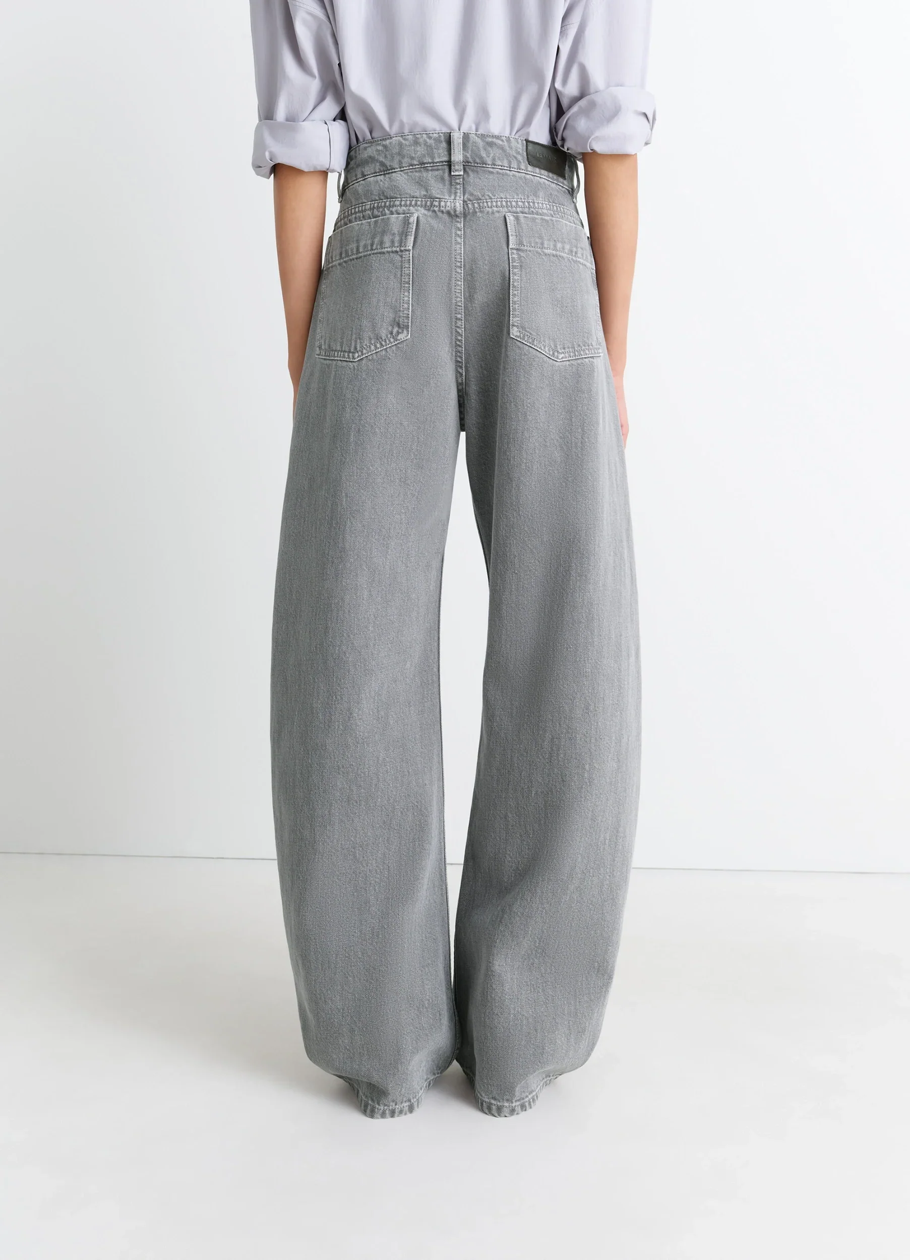 HIGH WAISTED CURVED PANTS IN DENIM - Image 4