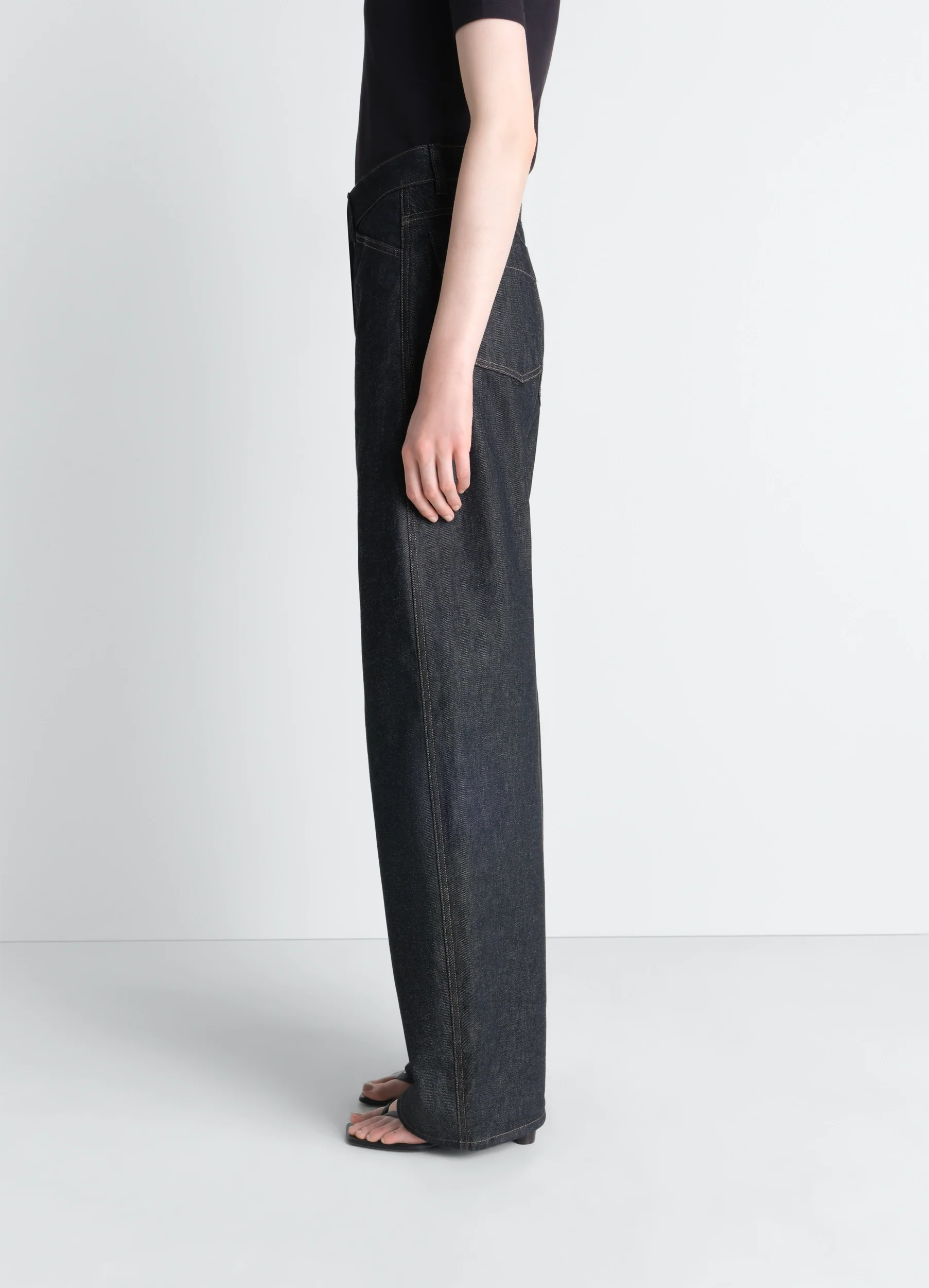HIGH WAISTED CURVED PANTS IN DENIM - Image 3