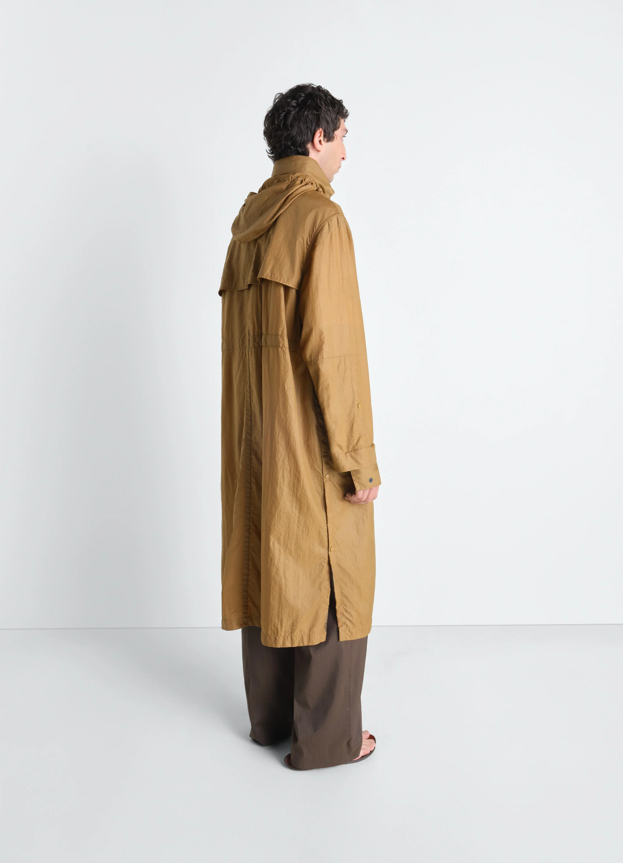 HOODED RAINCOAT IN LIGHT NYLON - Image 6