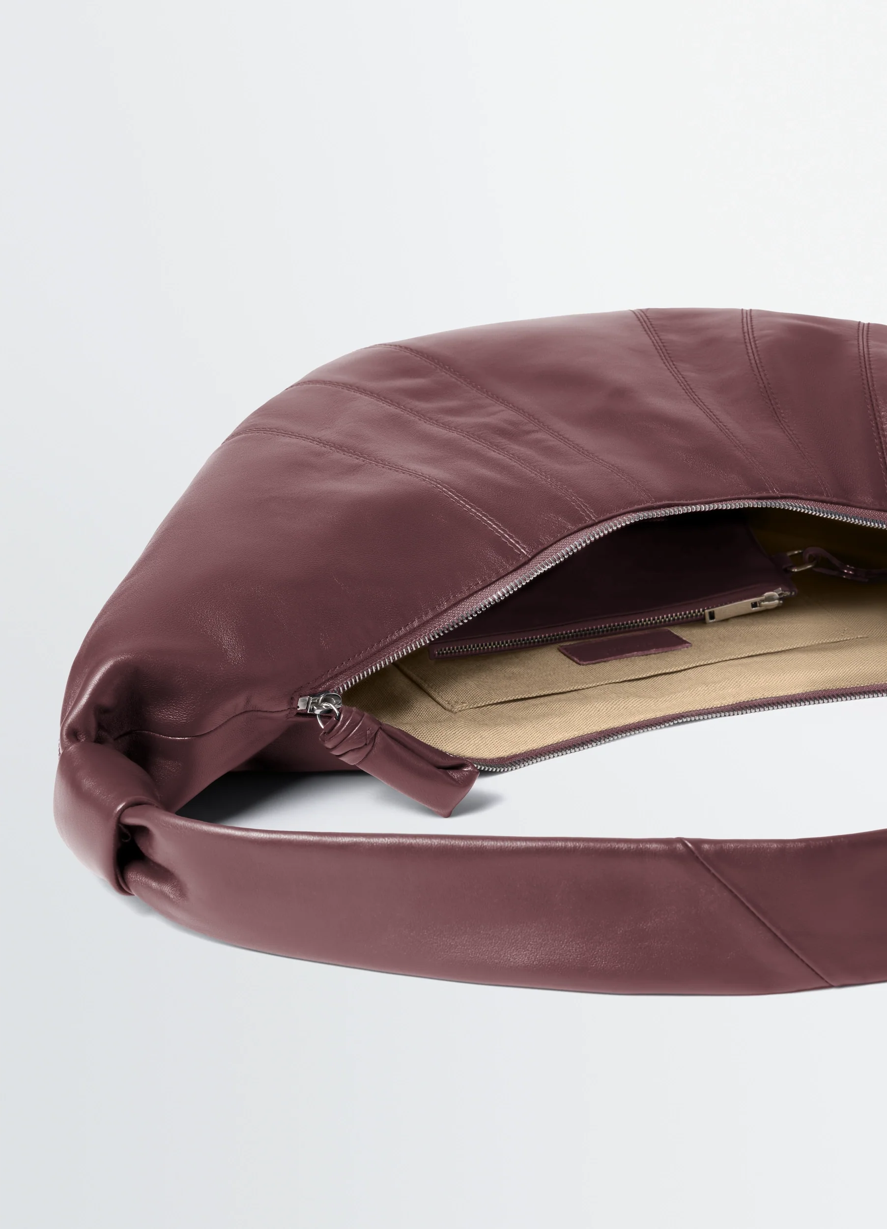 LARGE CROISSANT BAG IN LEATHER - Image 4