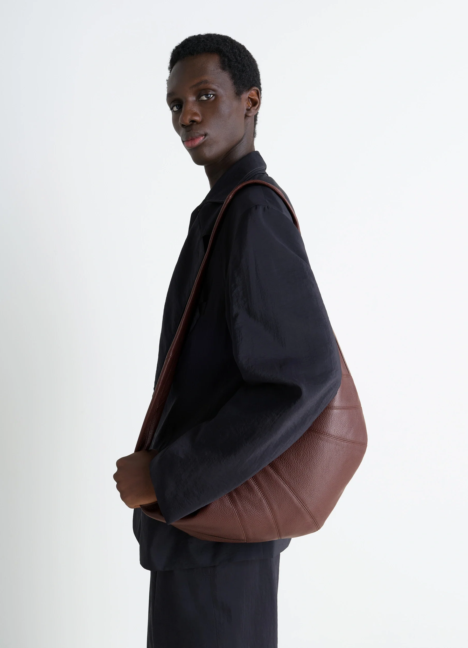 LARGE CROISSANT BAG IN LEATHER - Image 2