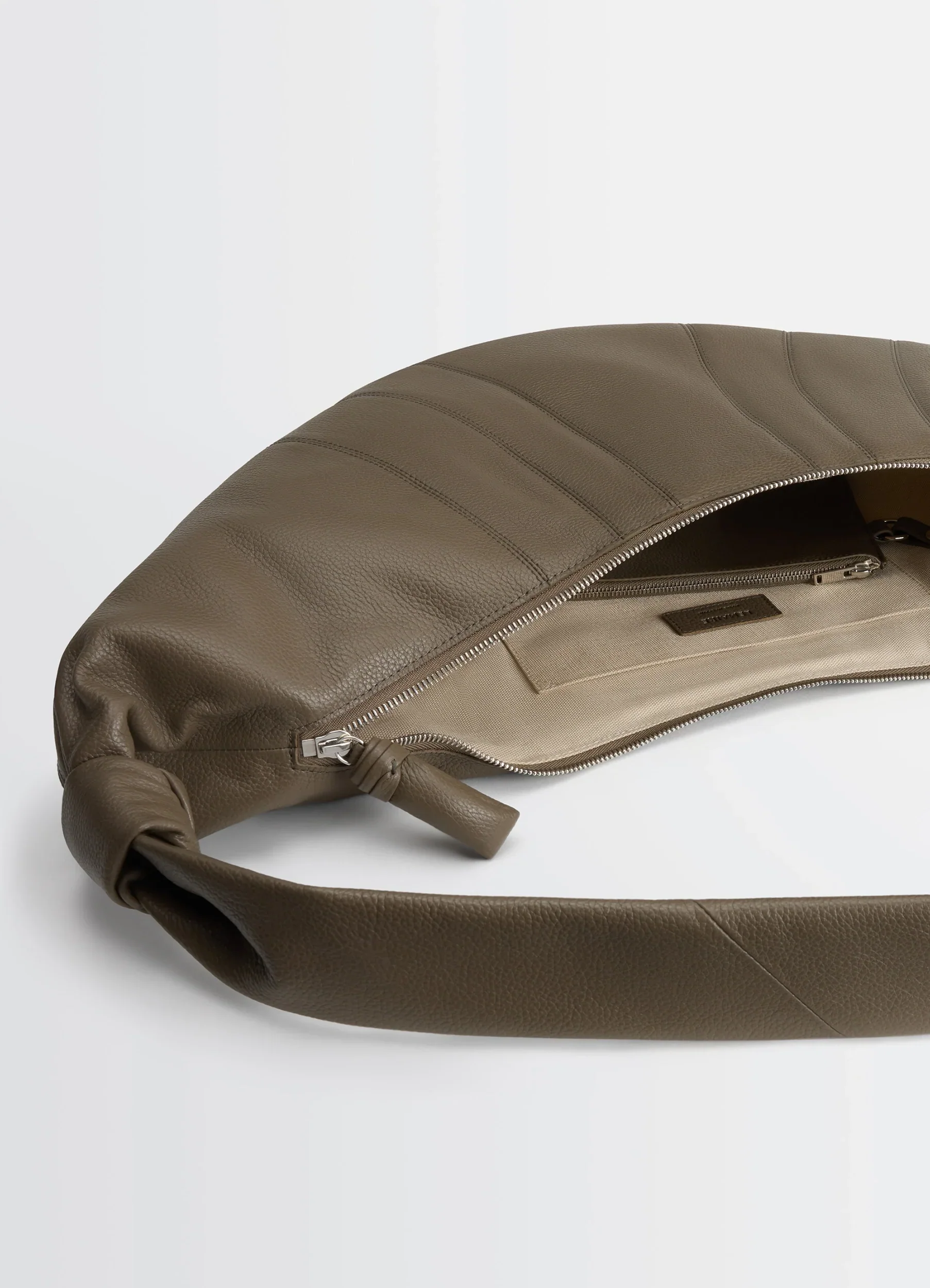 LARGE CROISSANT BAG IN LEATHER - Image 5
