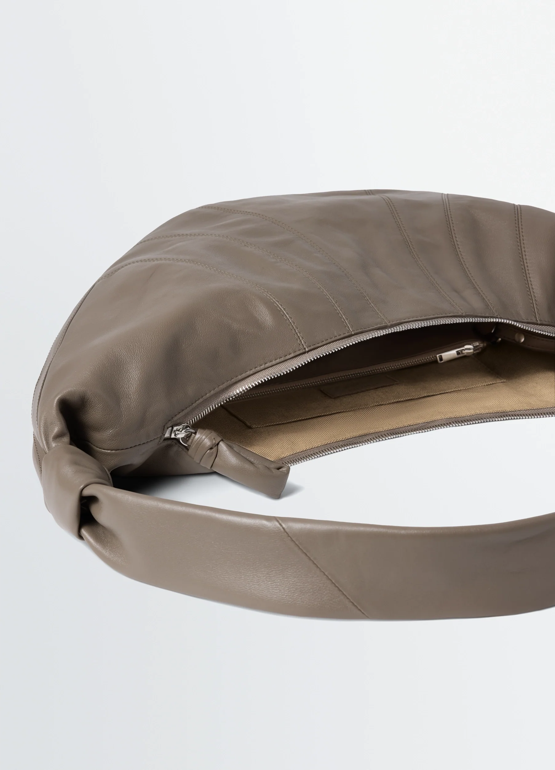 LARGE CROISSANT BAG IN LEATHER - Image 2