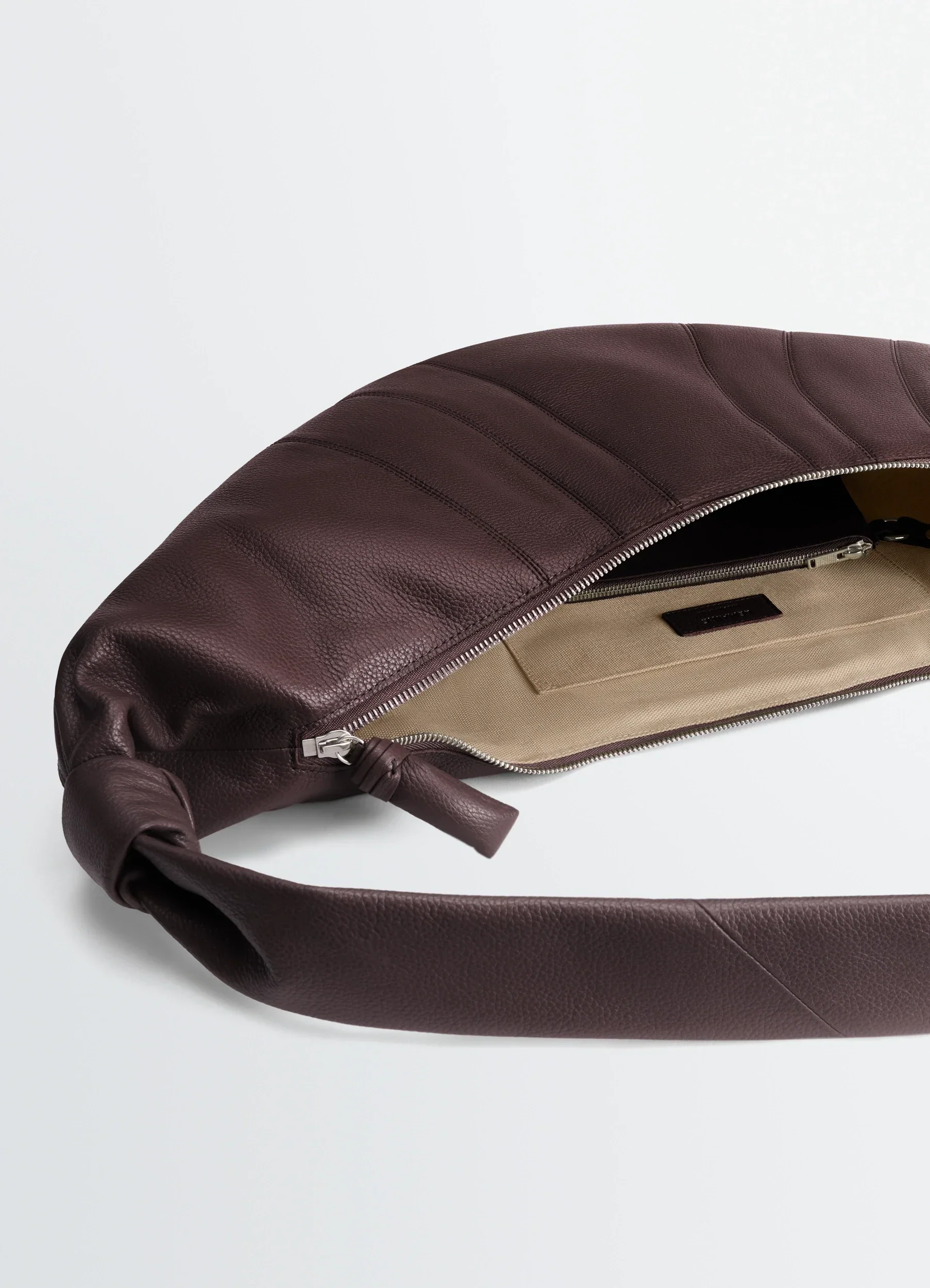 LARGE CROISSANT BAG IN LEATHER - Image 4