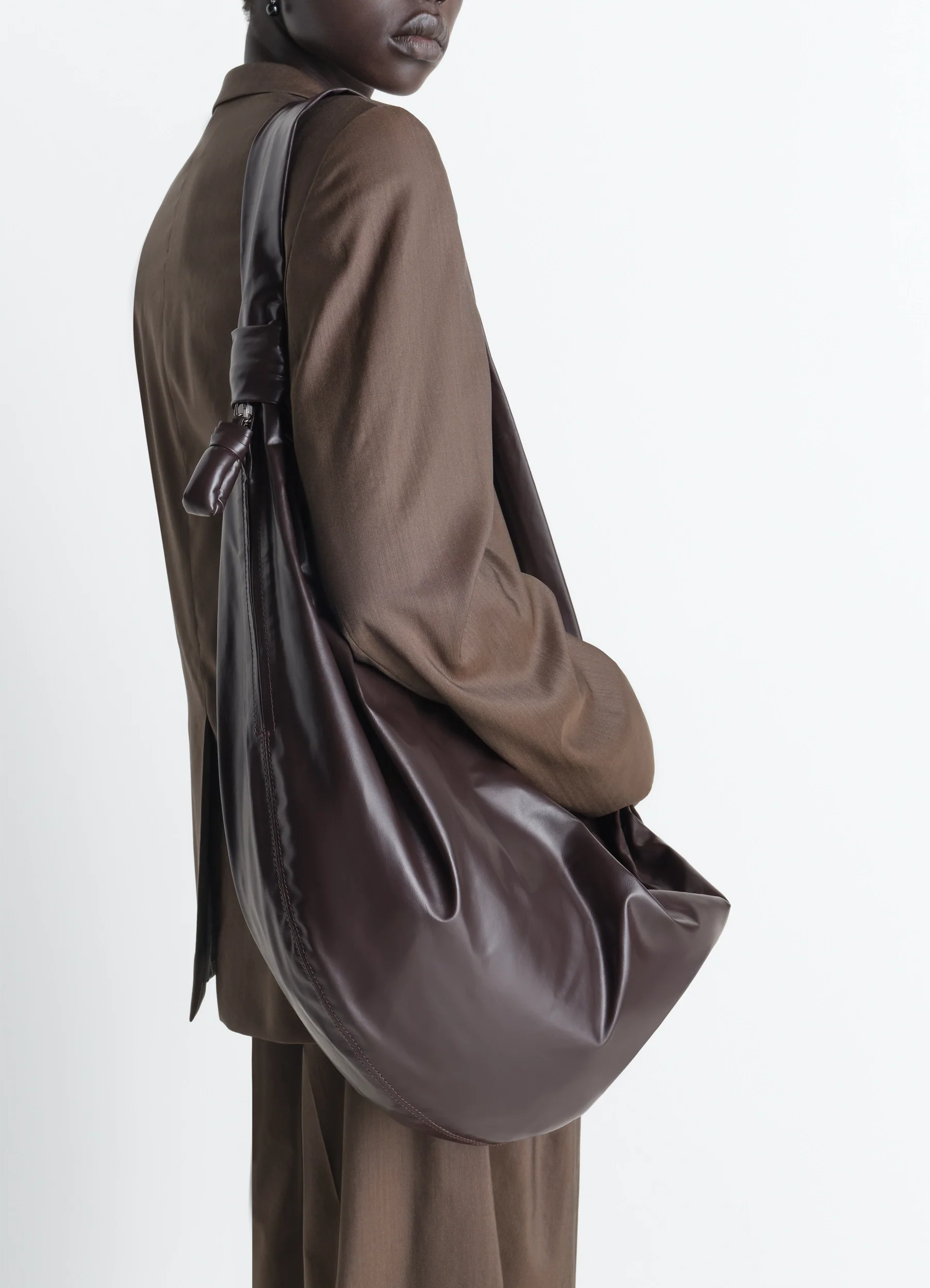 LARGE SOFT CROISSANT BAG IN PAPER LEATHER - Image 2