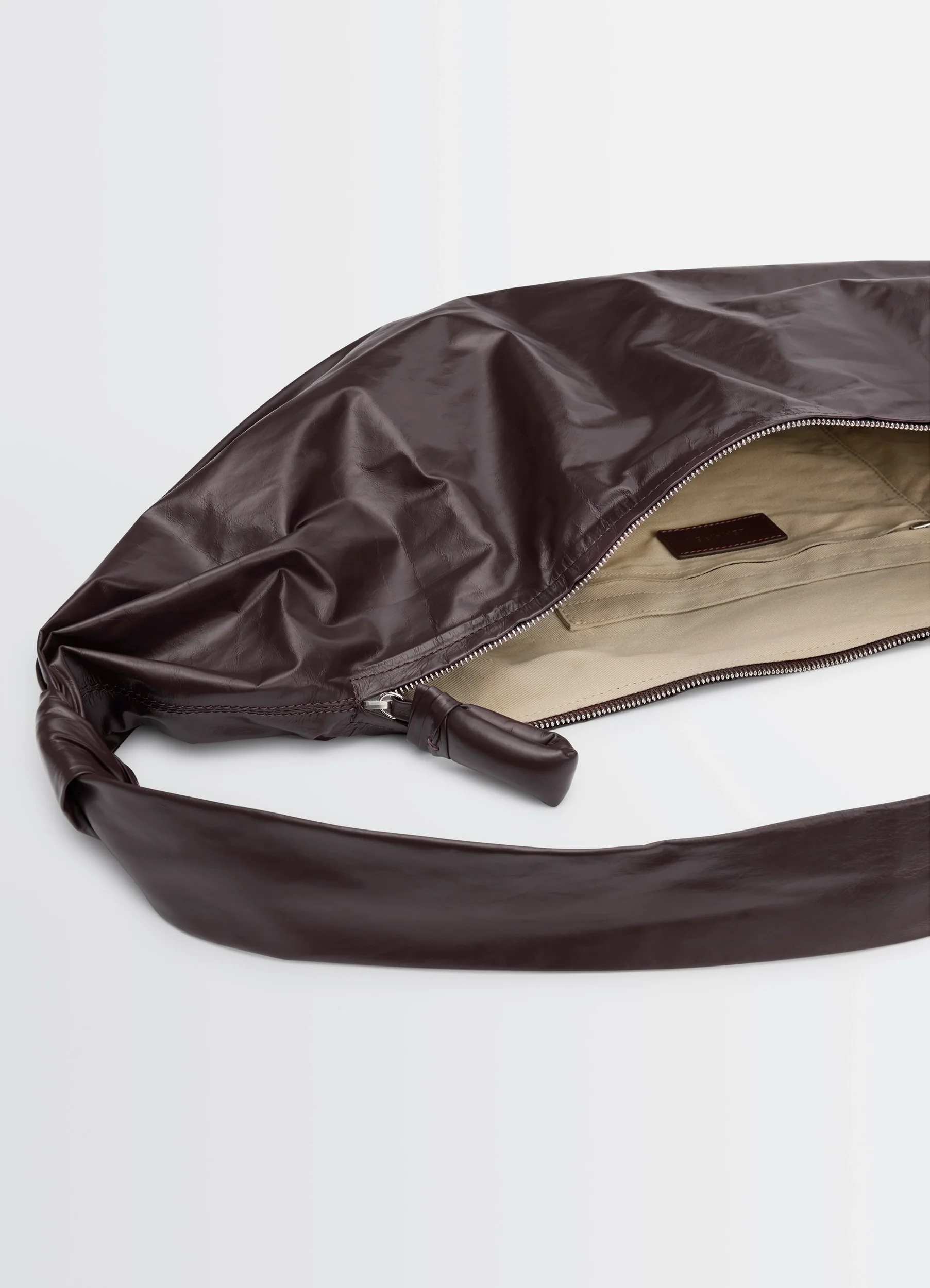 LARGE SOFT CROISSANT BAG IN PAPER LEATHER - Image 4