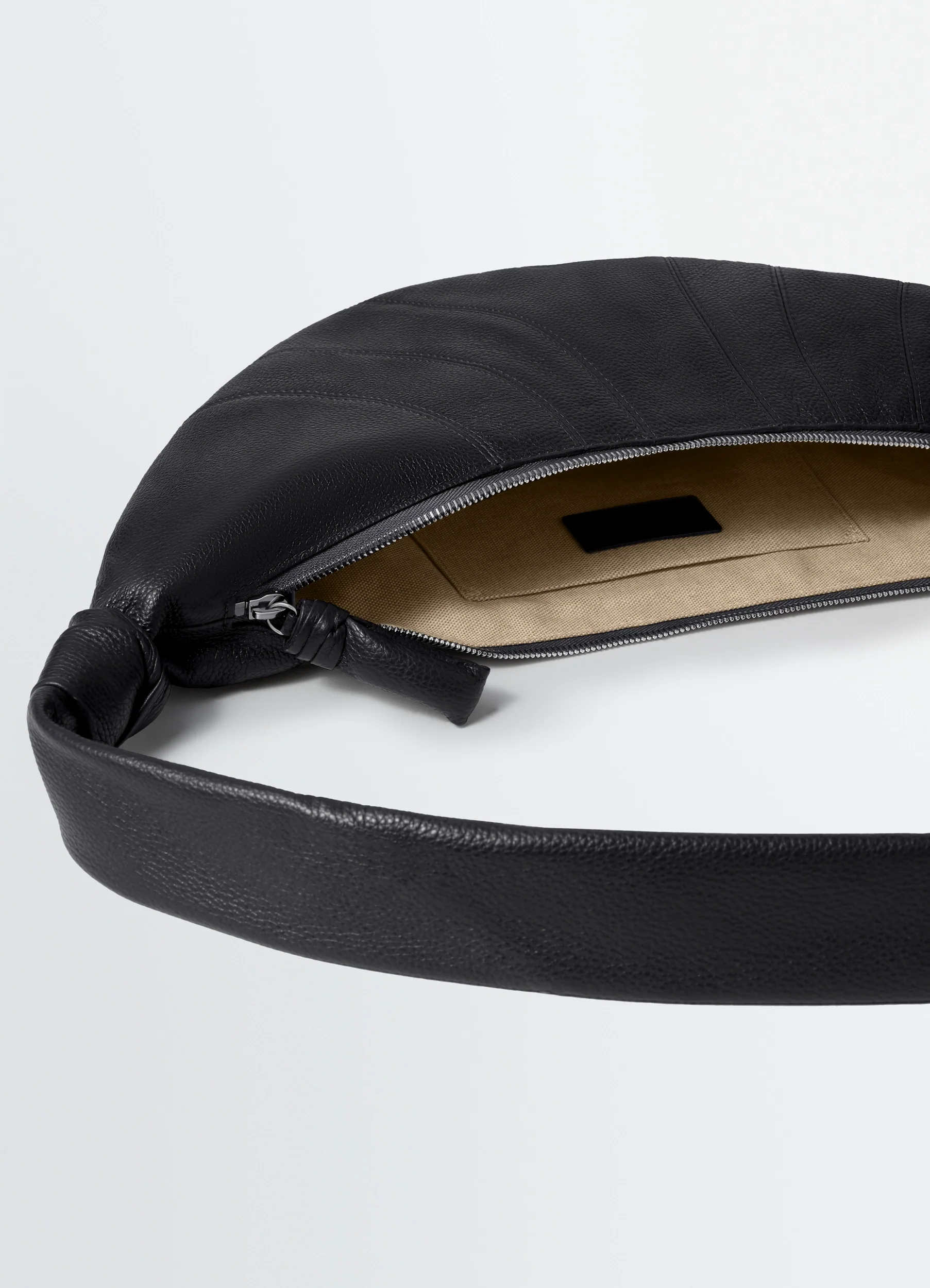 MEDIUM CROISSANT BAG IN LEATHER - Image 4