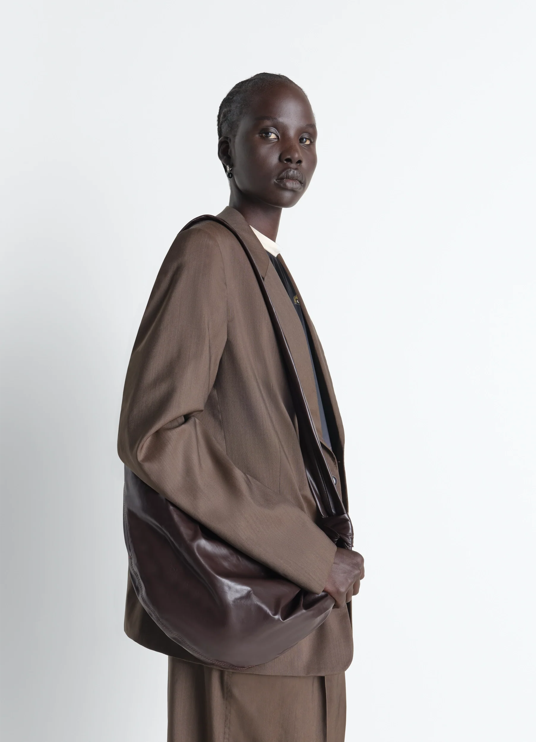MEDIUM SOFT CROISSANT BAG IN PAPER LEATHER - Image 2