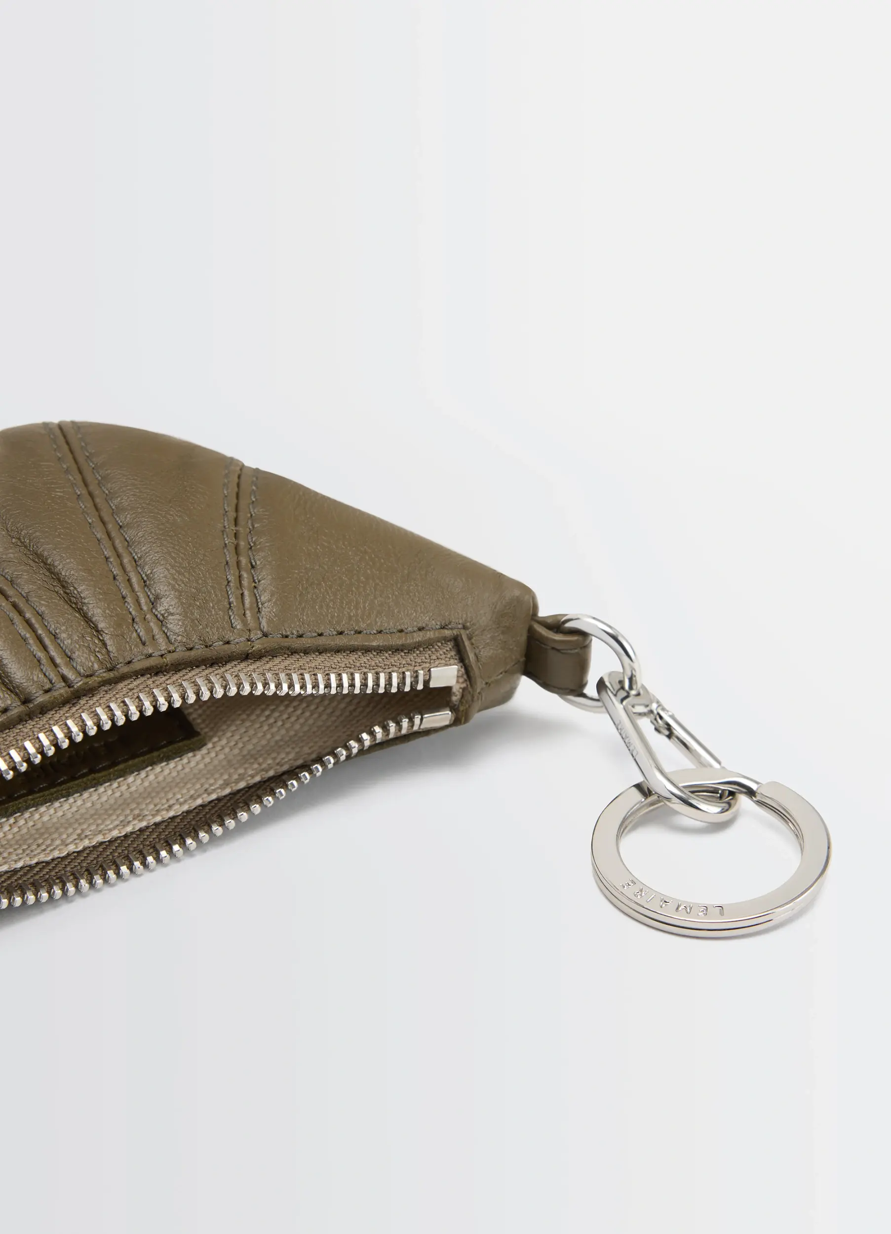 MINI CROISSANT KEYRING IN LEATHER - Image 2