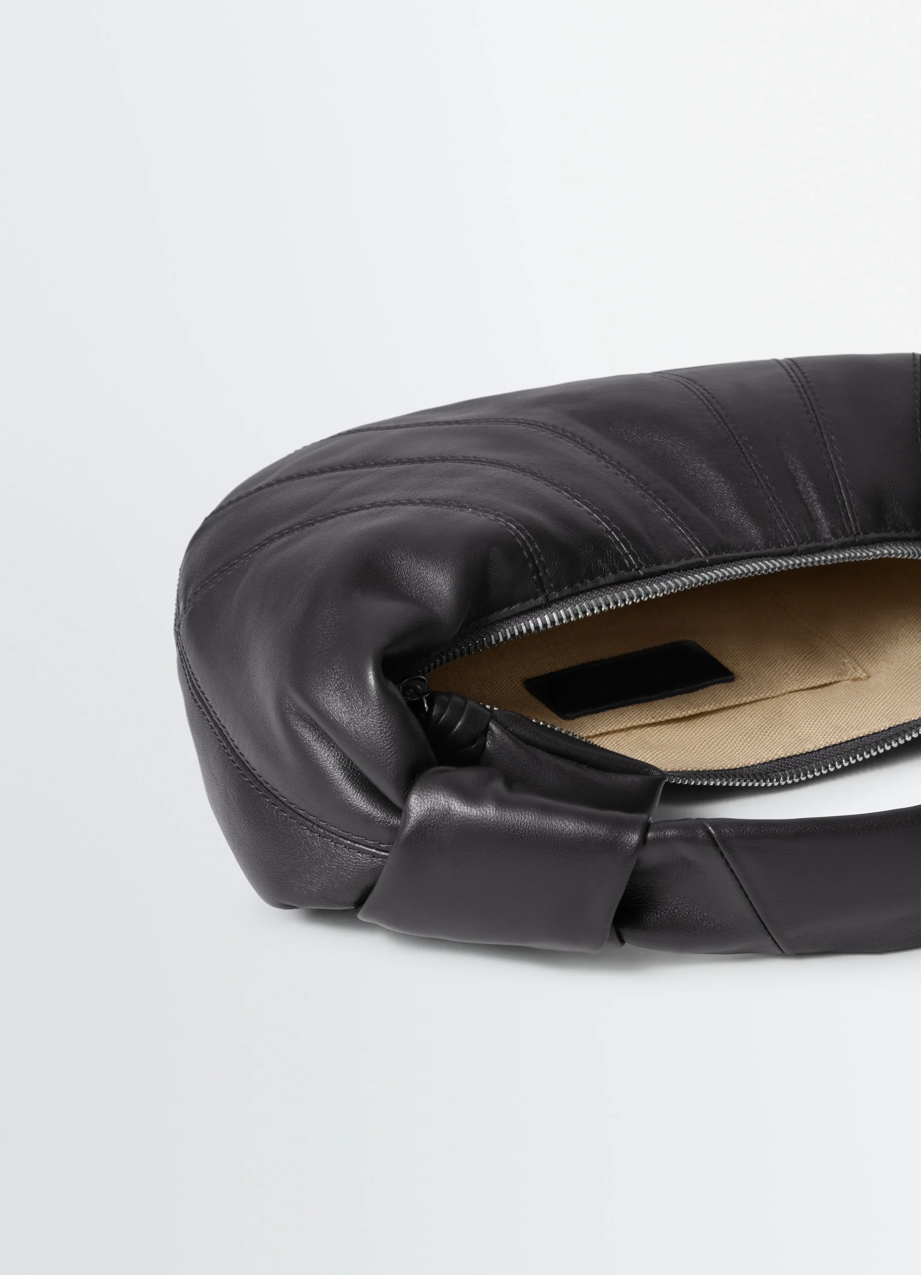 MINI FORTUNE CROISSANT BAG IN LEATHER - Image 4