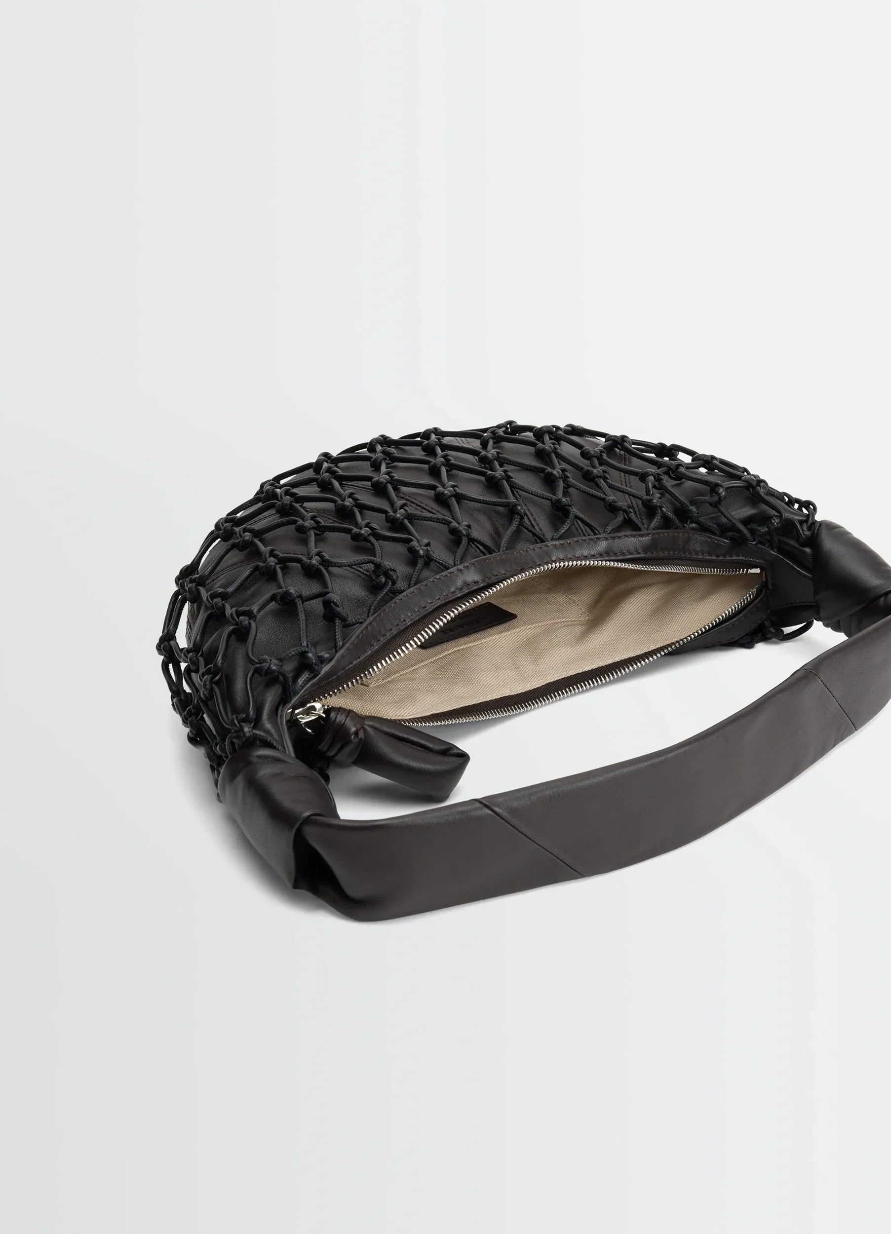MINI FORTUNE CROISSANT INFINITE LOVE KNOT IN LEATHER - Image 4