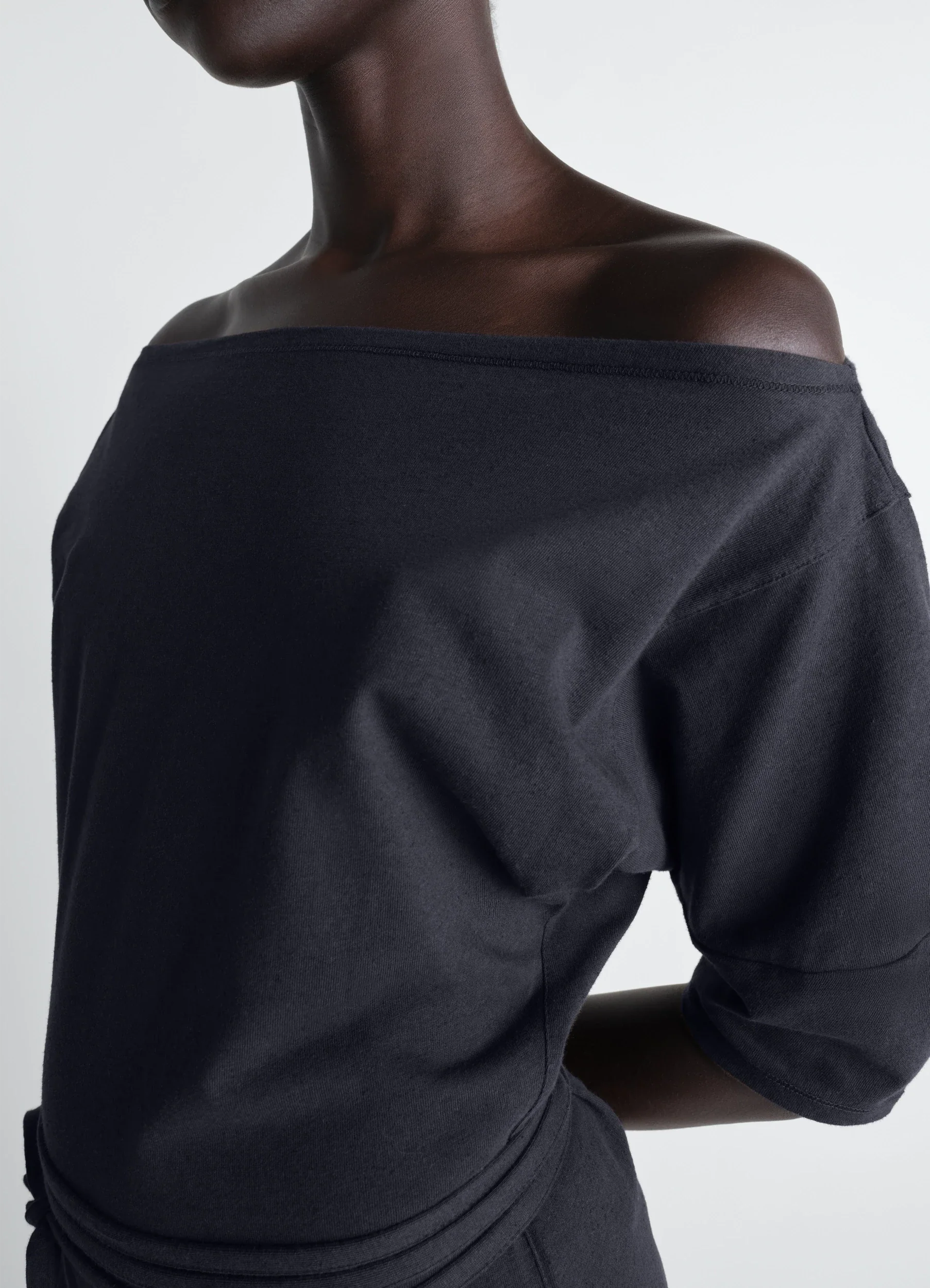 OFF SHOULDER DRESS IN JERSEY - Image 7