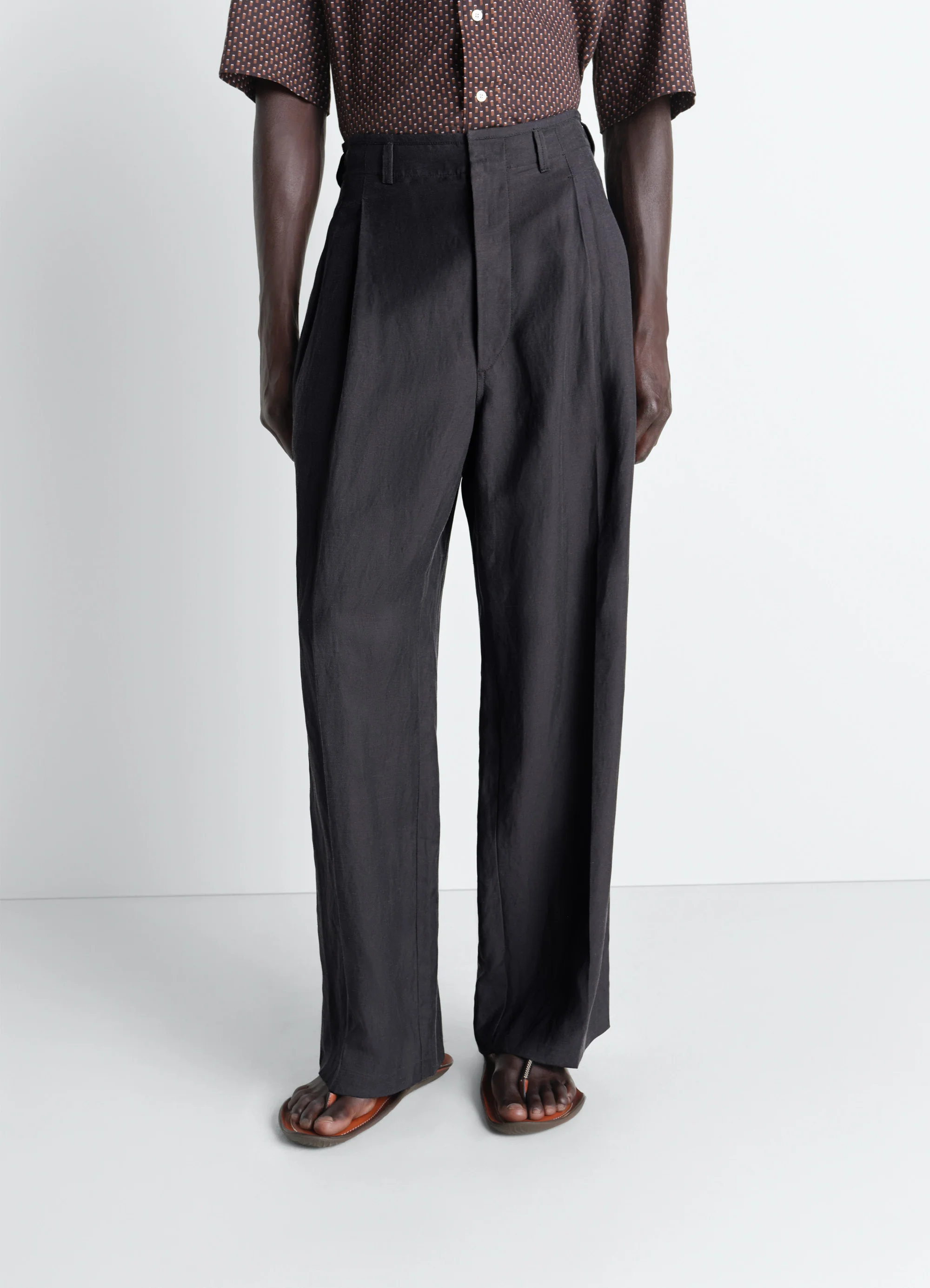 PLEATED TAILORED PANTS IN VISCOSE LINEN GABARDINE - Image 2