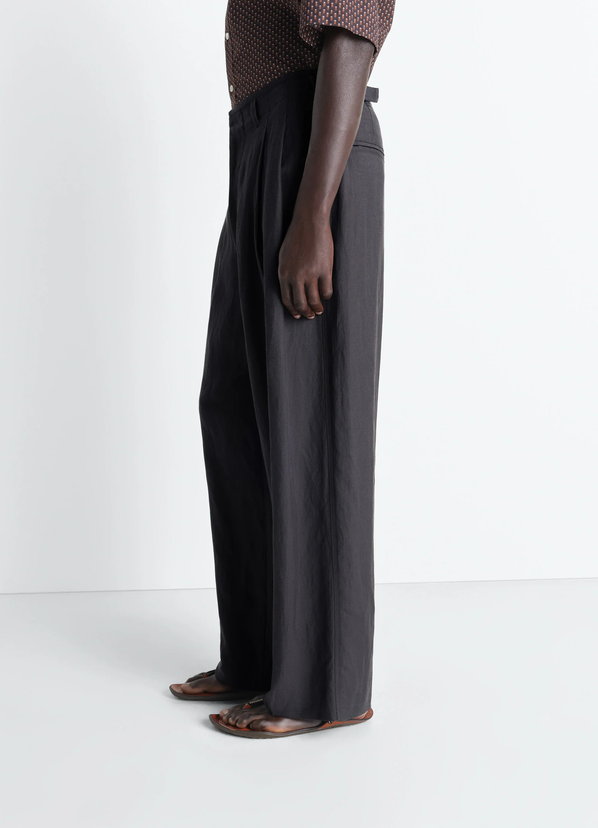 PLEATED TAILORED PANTS IN VISCOSE LINEN GABARDINE - Image 4