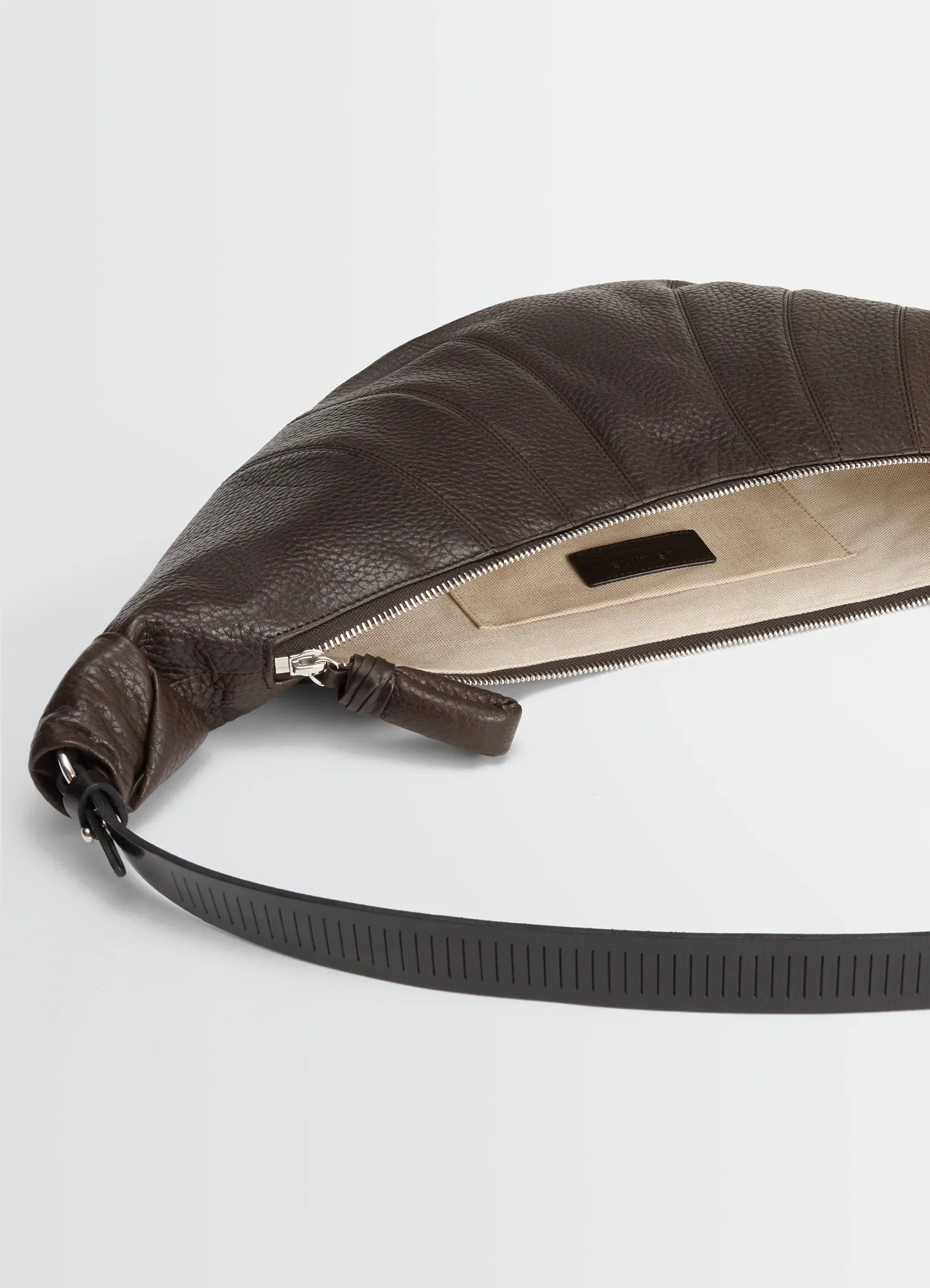 RAIL BELT MEDIUM CROISSANT BAG IN LEATHER - Image 5