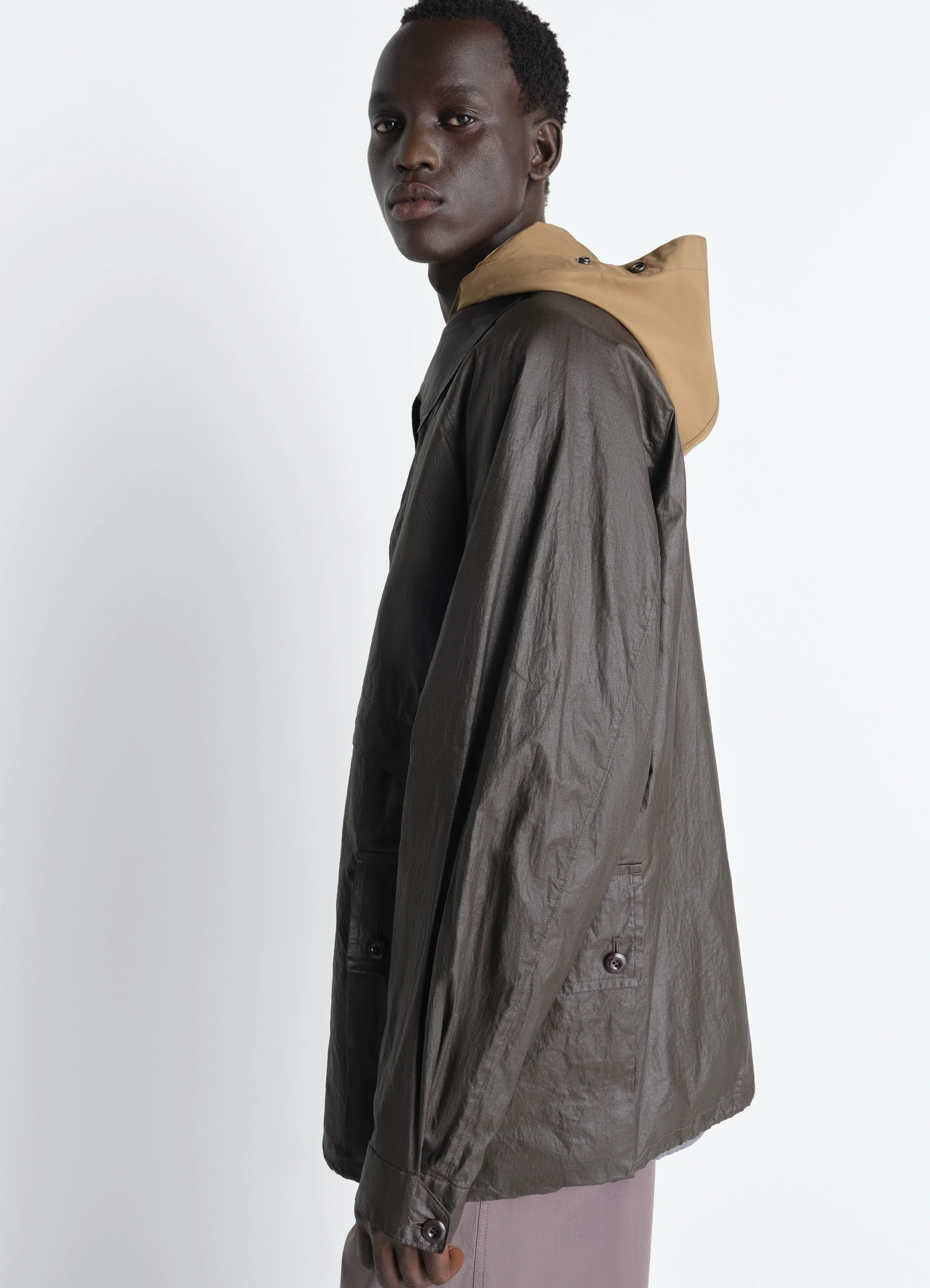 RAIN JACKET WITH DETACHABLE HOOD IN COATED TECHNICAL LINEN - Image 3