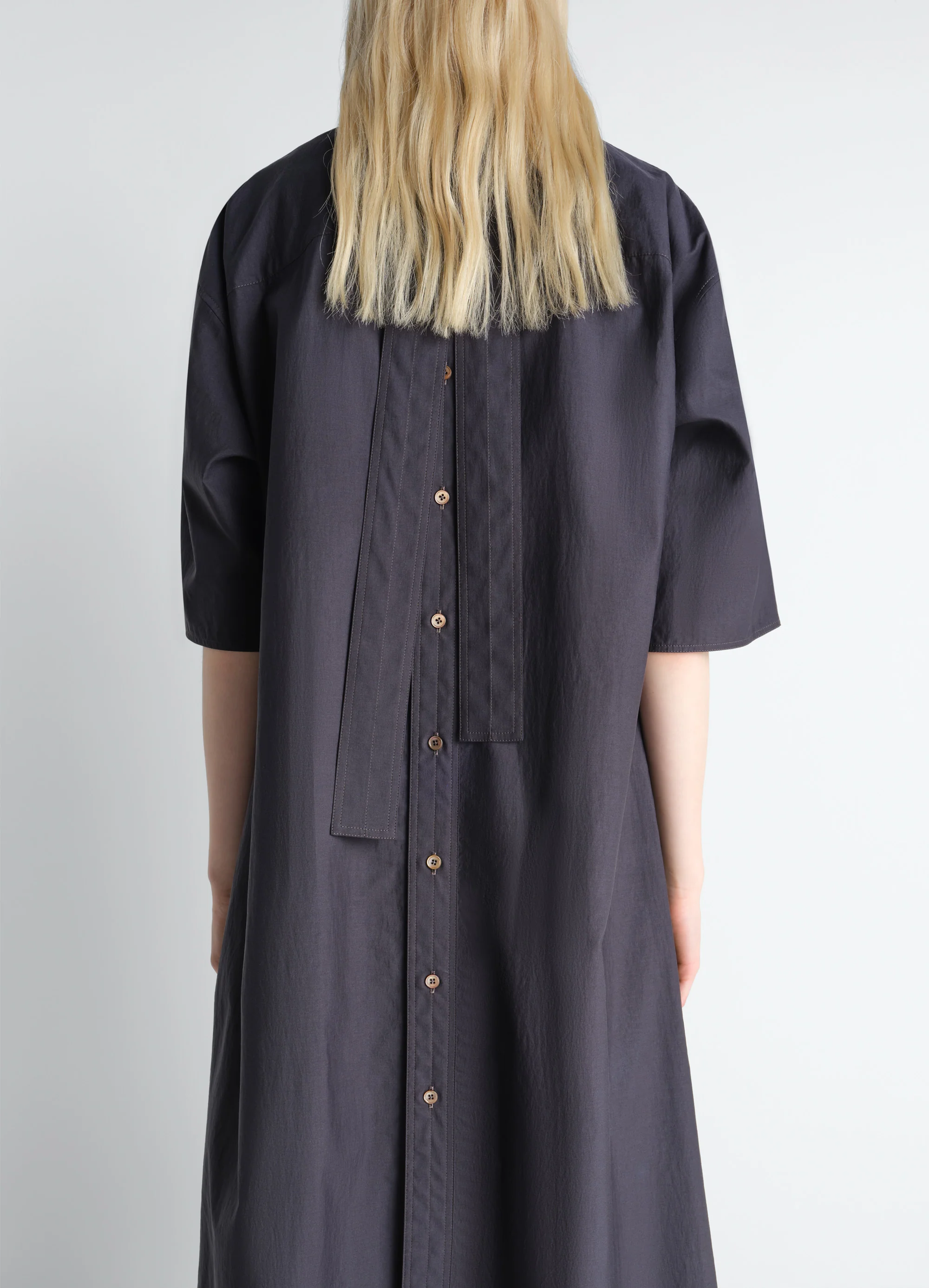 REVERSIBLE TUBE DRESS IN WASHED COTTON SILK - Image 4