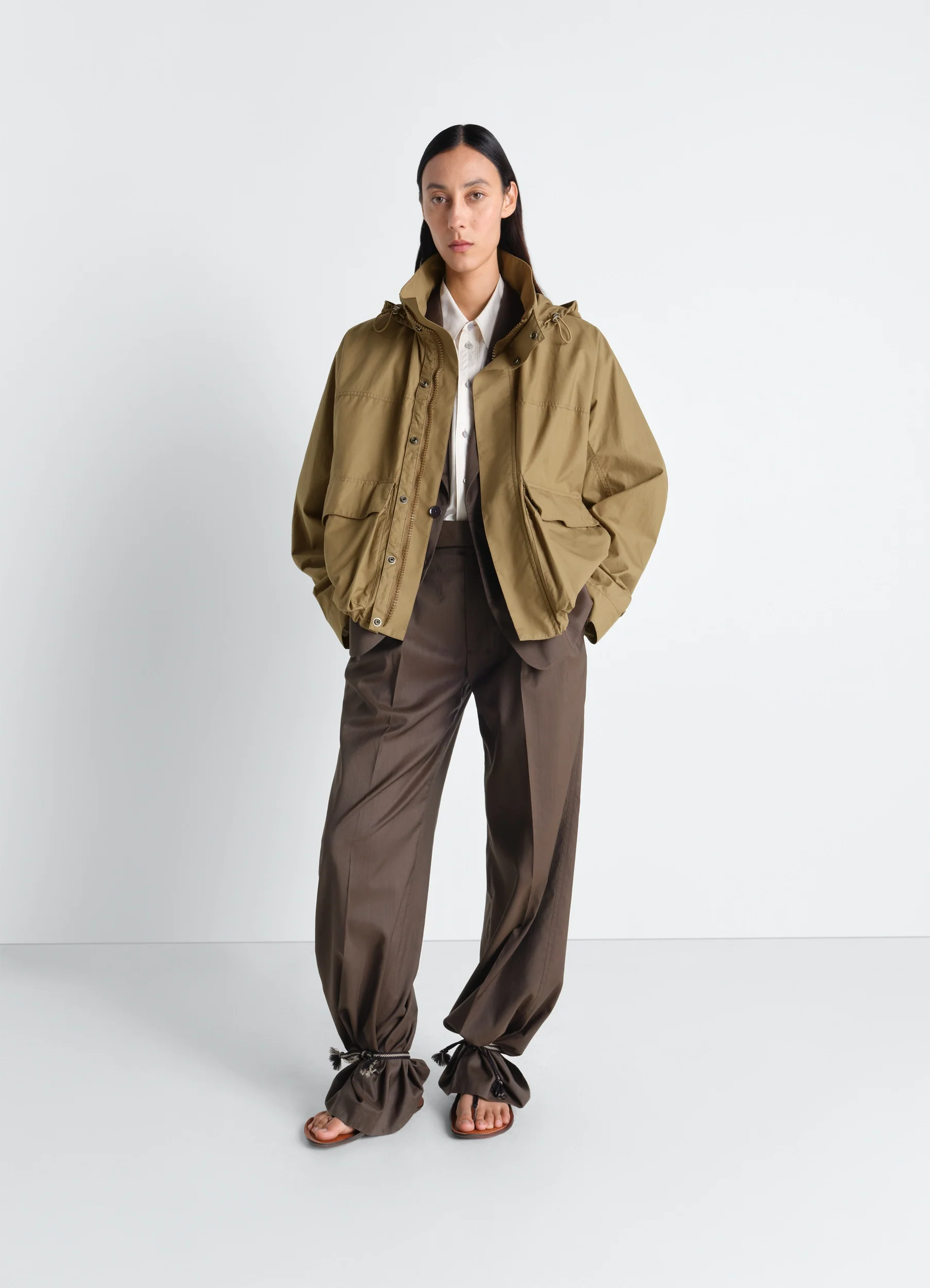 SHORT RAIN PARKA IN VENTILE® COTTON - Image 2