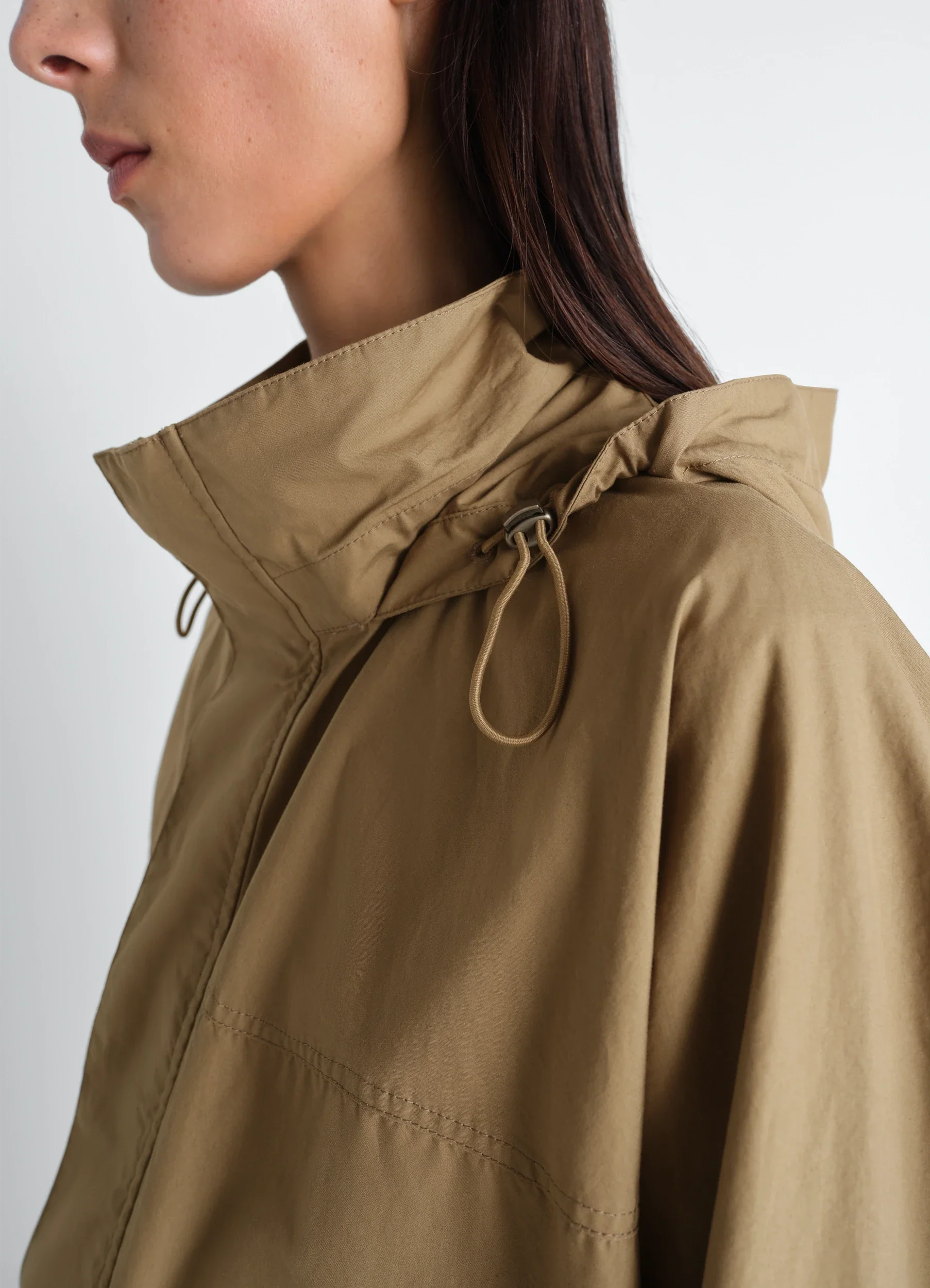 SHORT RAIN PARKA IN VENTILE® COTTON - Image 4