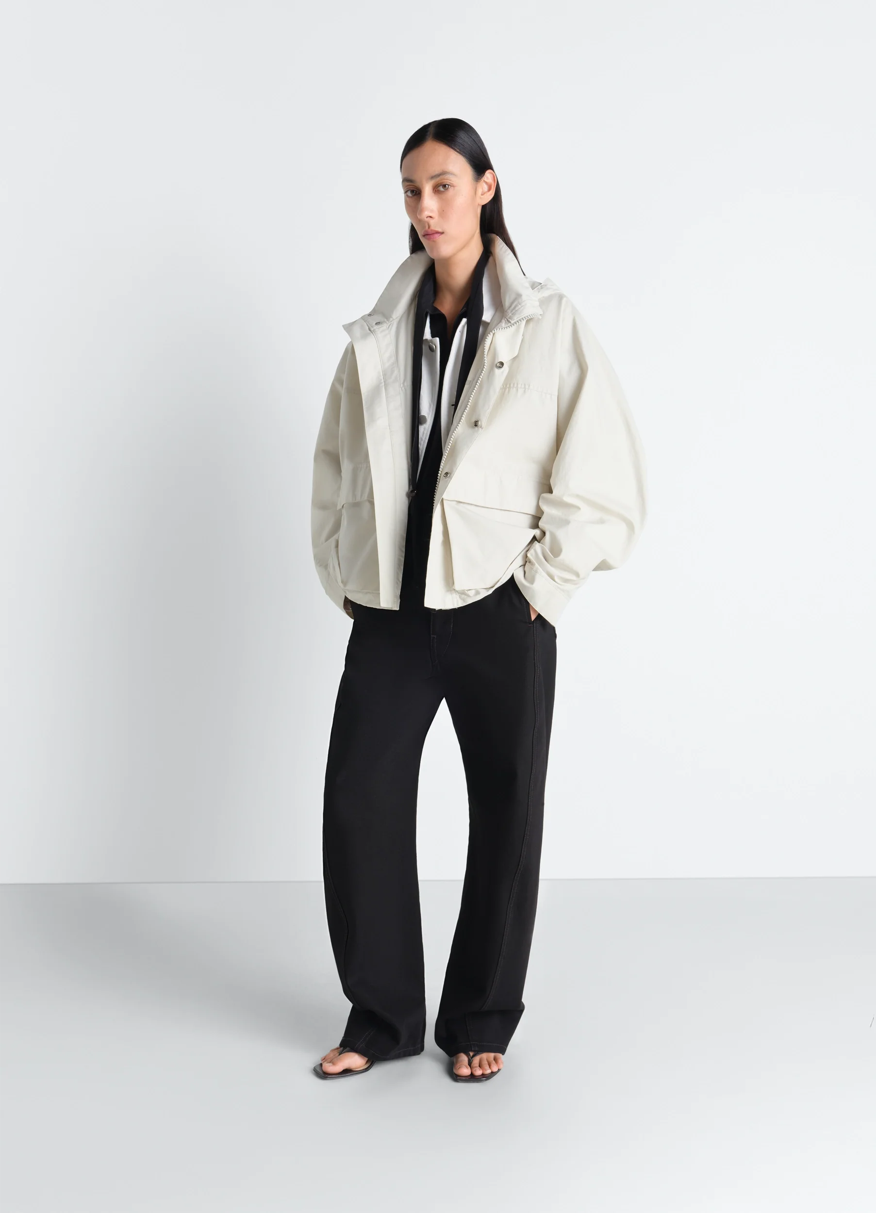 SHORT RAIN PARKA IN VENTILE® COTTON - Image 2